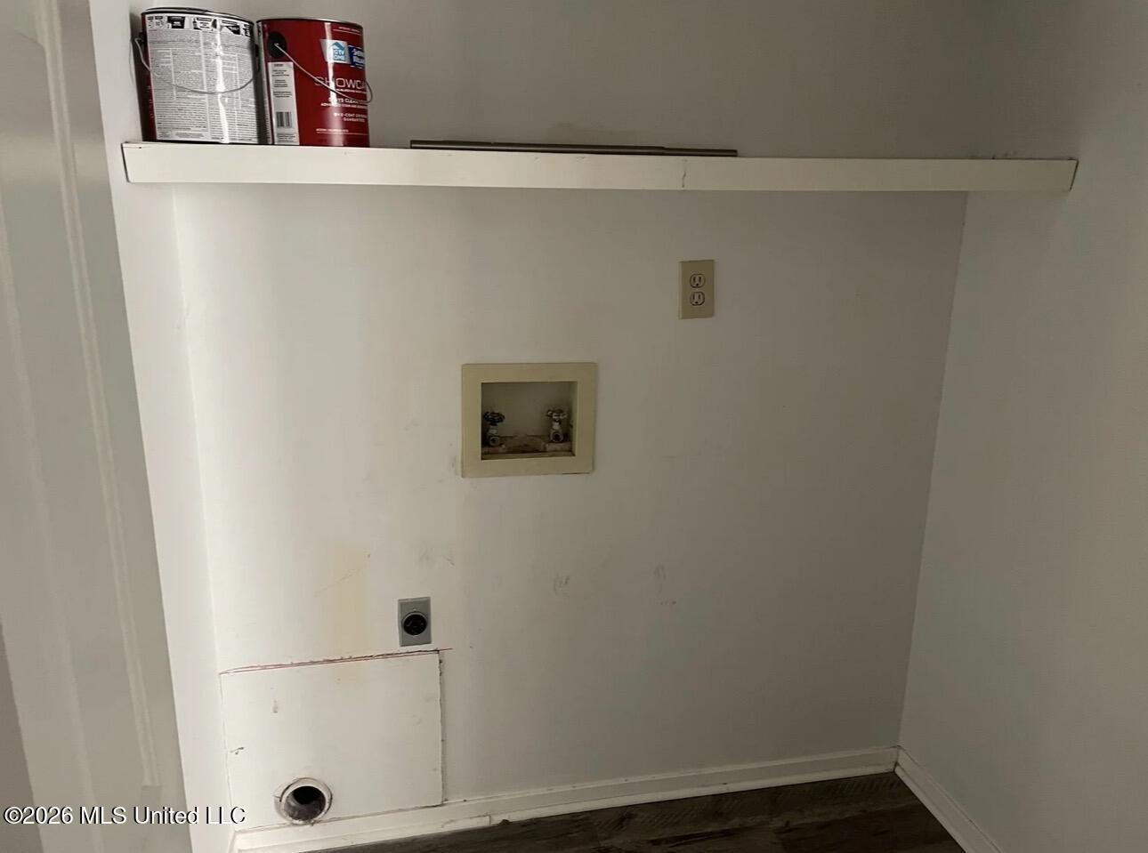 5543 Tiki Lane Property Photo 8