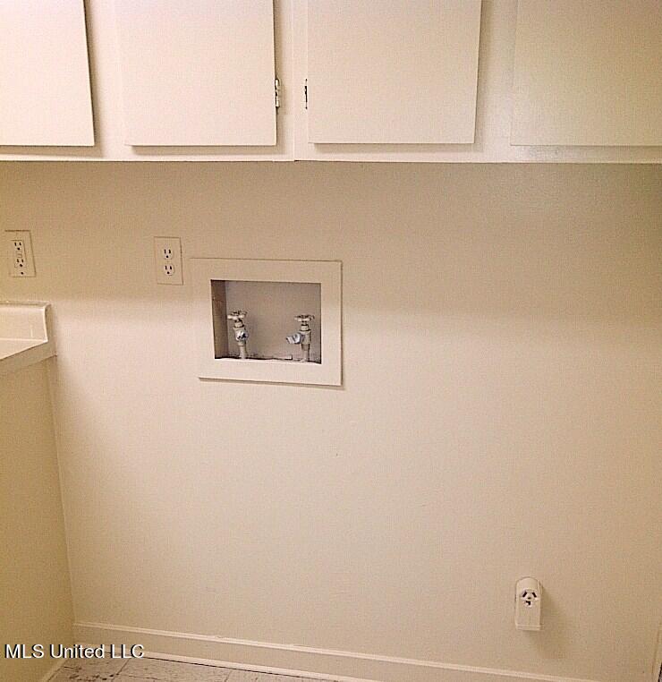 836 Riverview Drive Property Photo 4