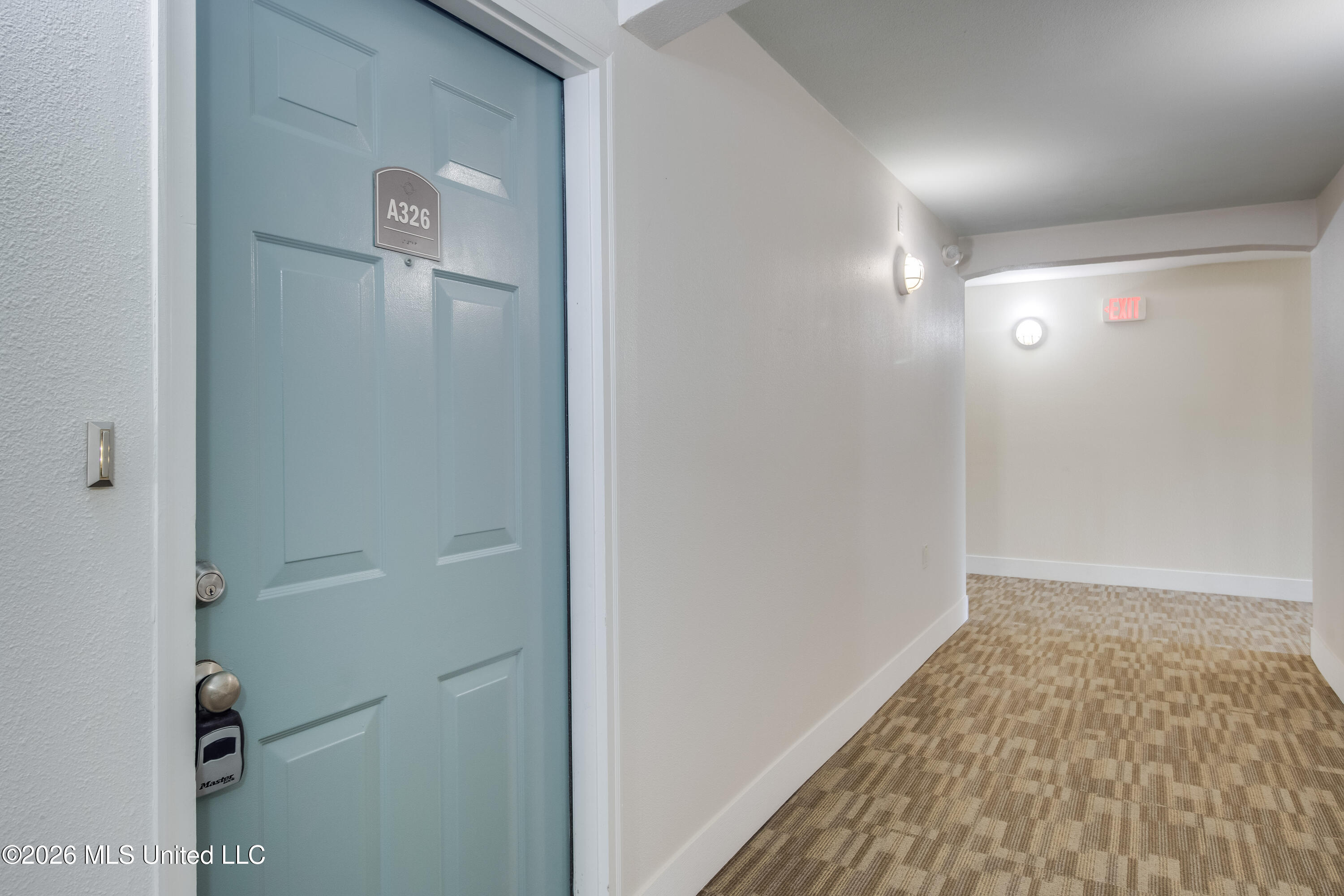 2046 Beach Boulevard Property Photo 2
