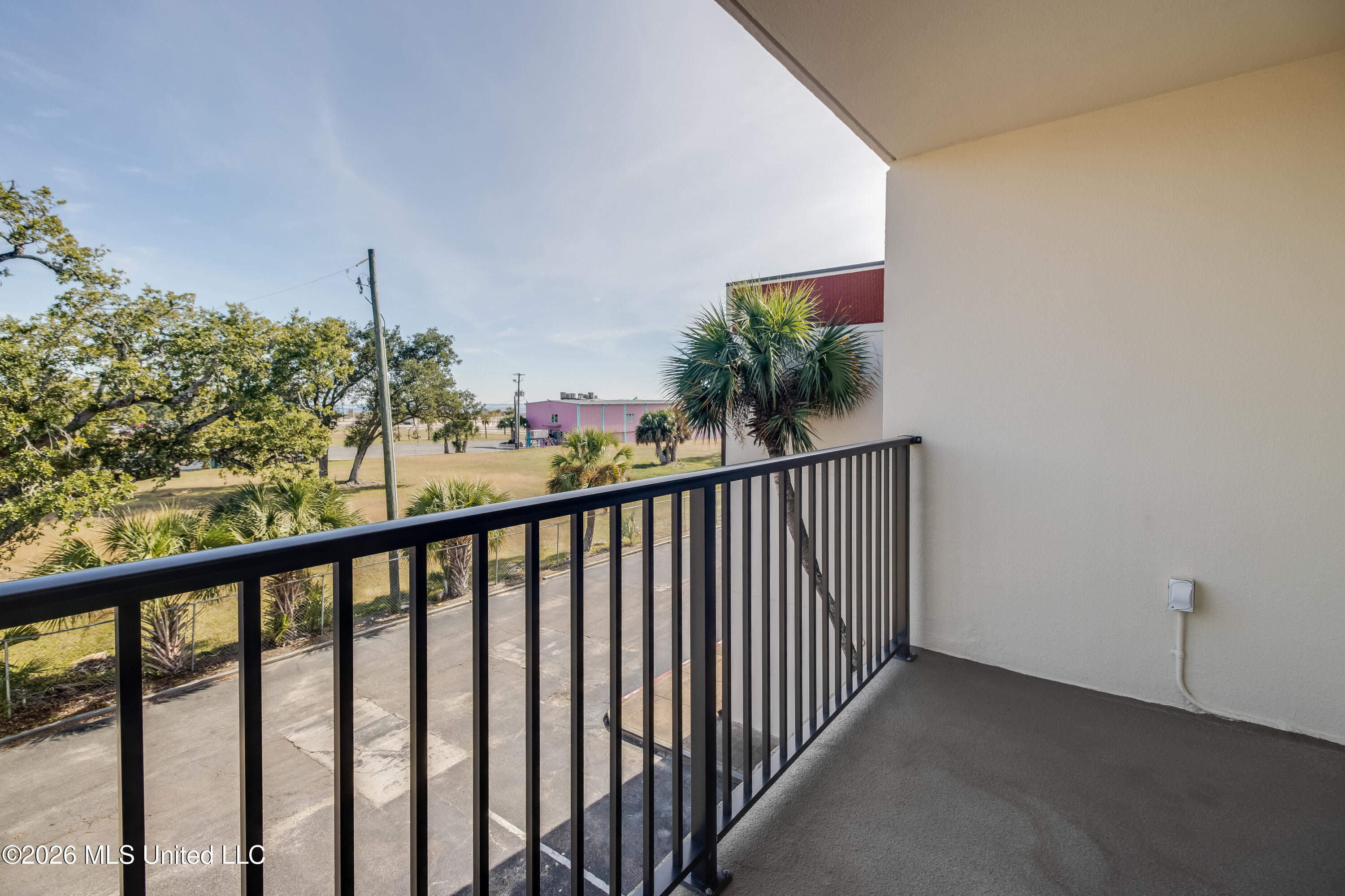 2046 Beach Boulevard Property Photo 15