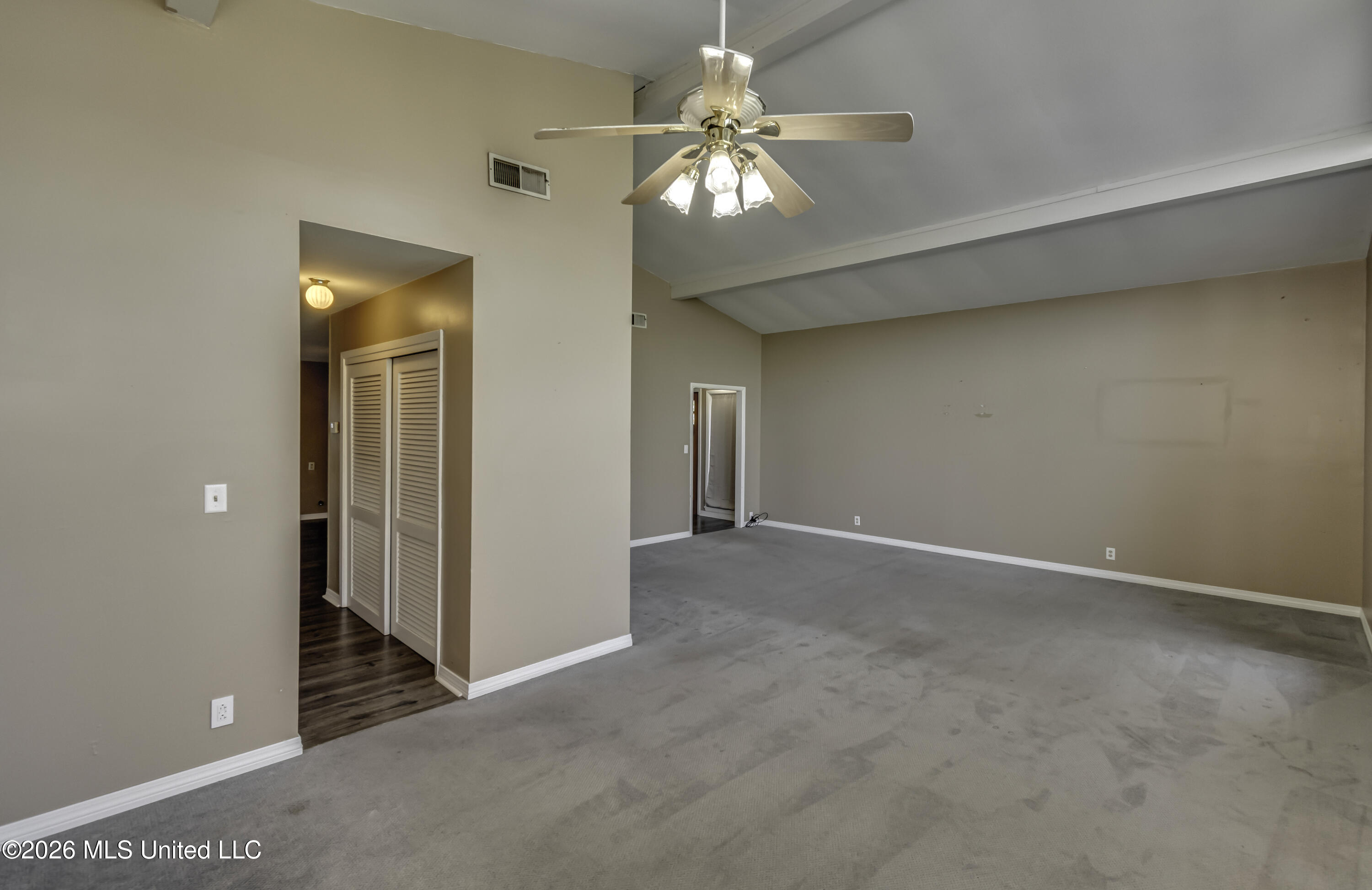 306 Hancock Drive Property Photo 12