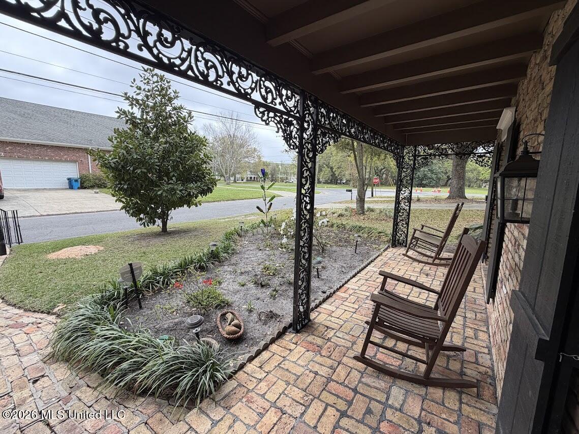 807 Del Sud Drive Property Photo 7