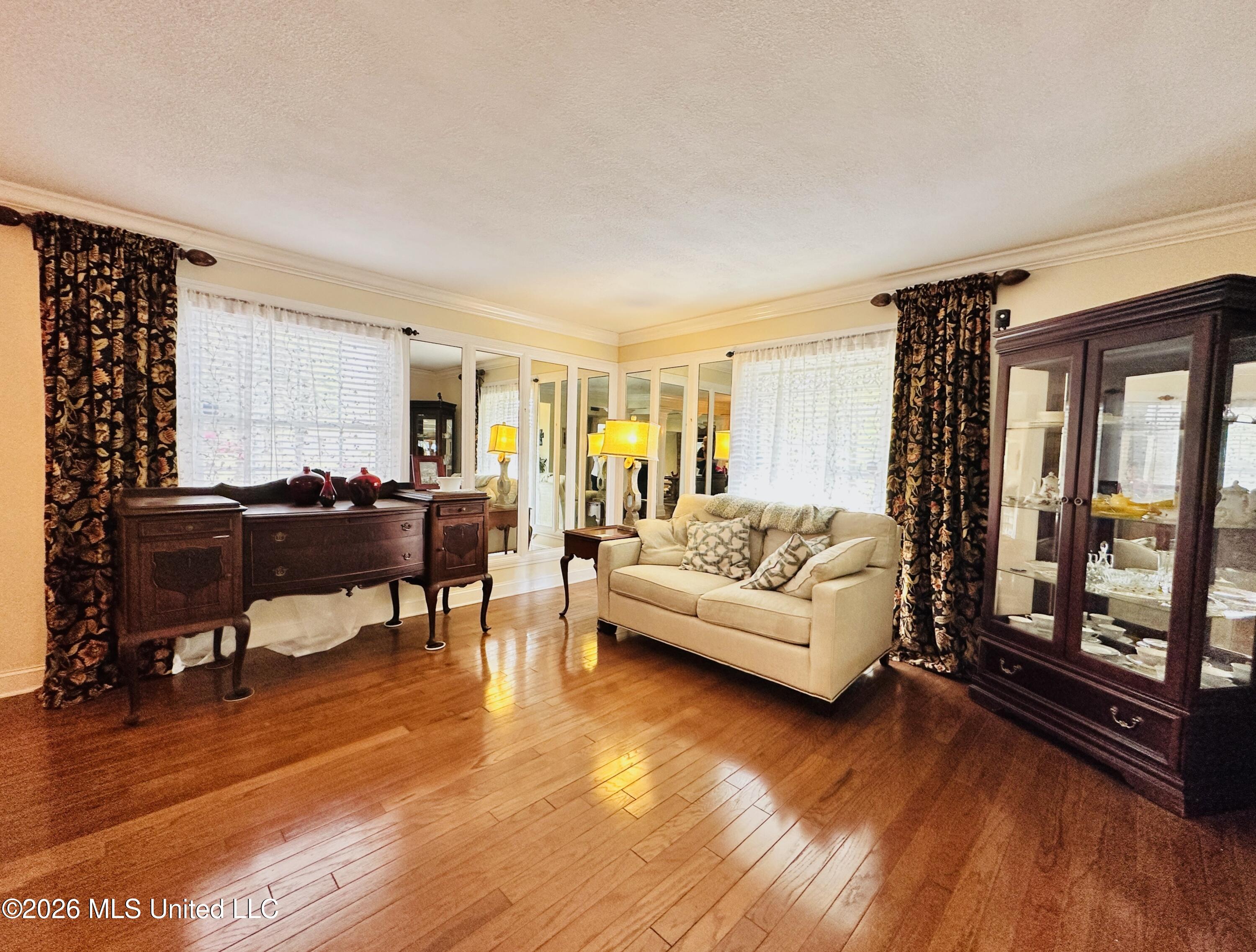 807 Del Sud Drive Property Photo 13