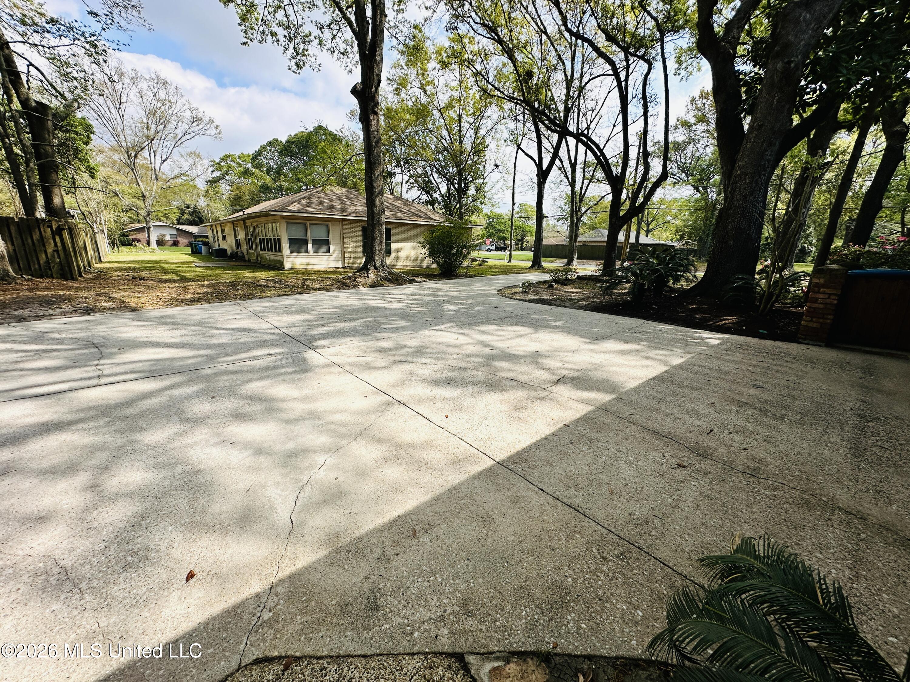 807 Del Sud Drive Property Photo 50