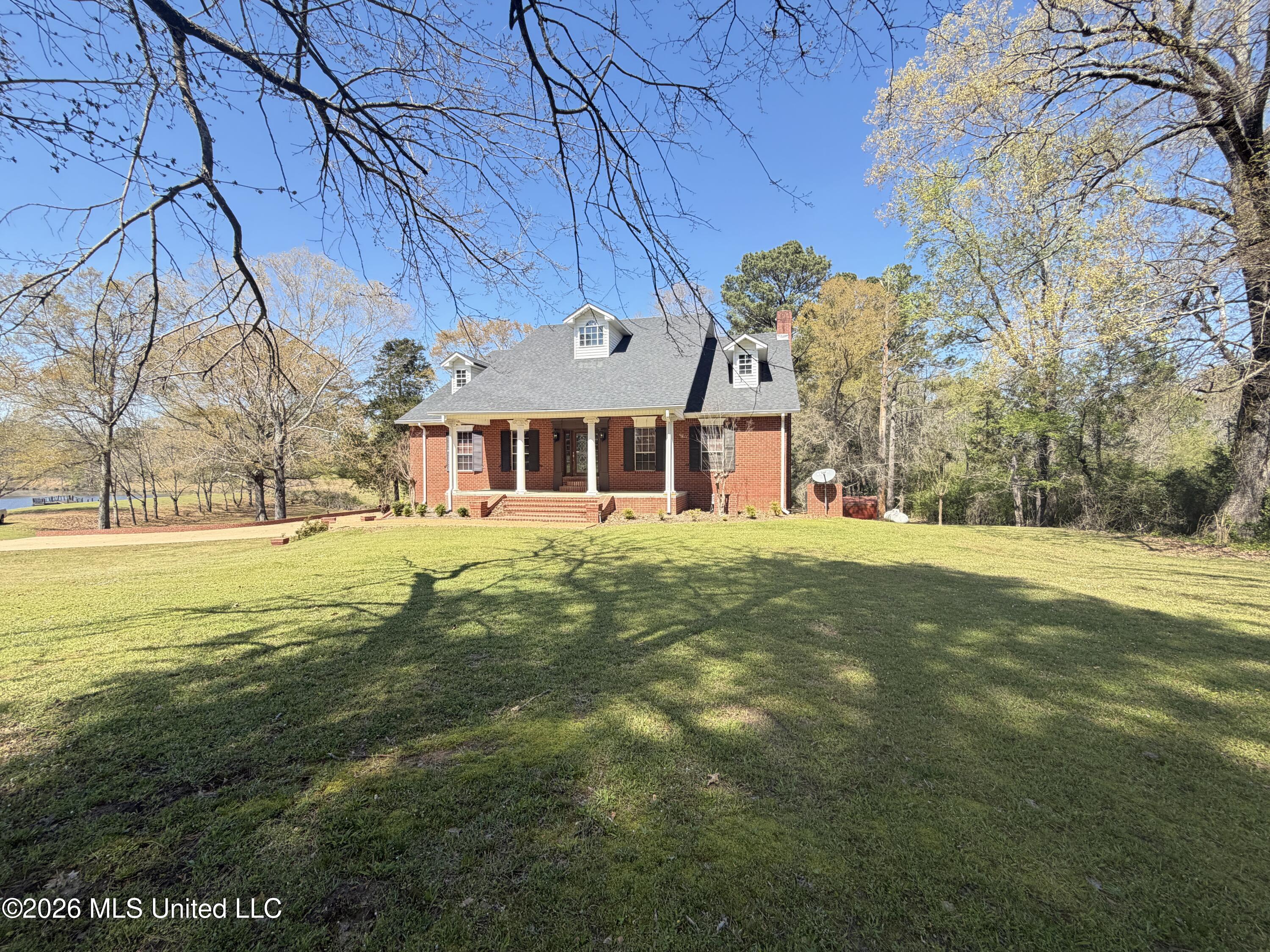 3253 Highway 488 Property Photo 6
