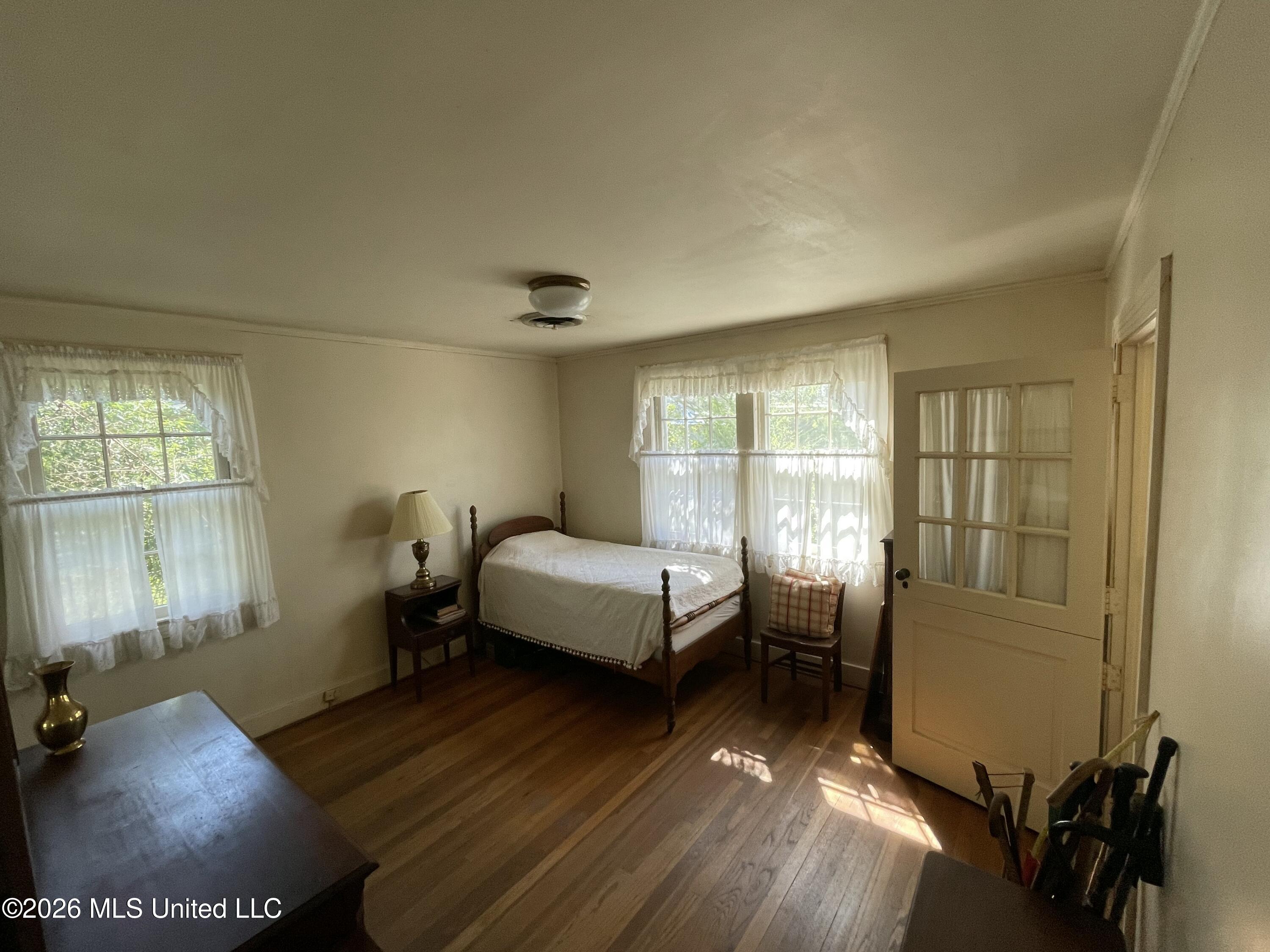 425 Natchez Avenue Property Photo 11