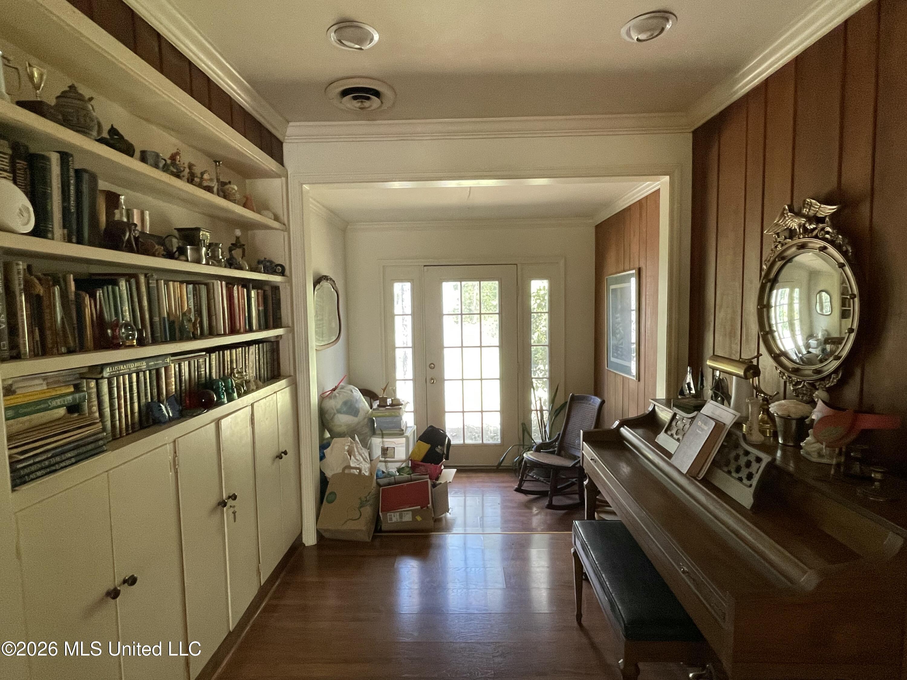 425 Natchez Avenue Property Photo 16