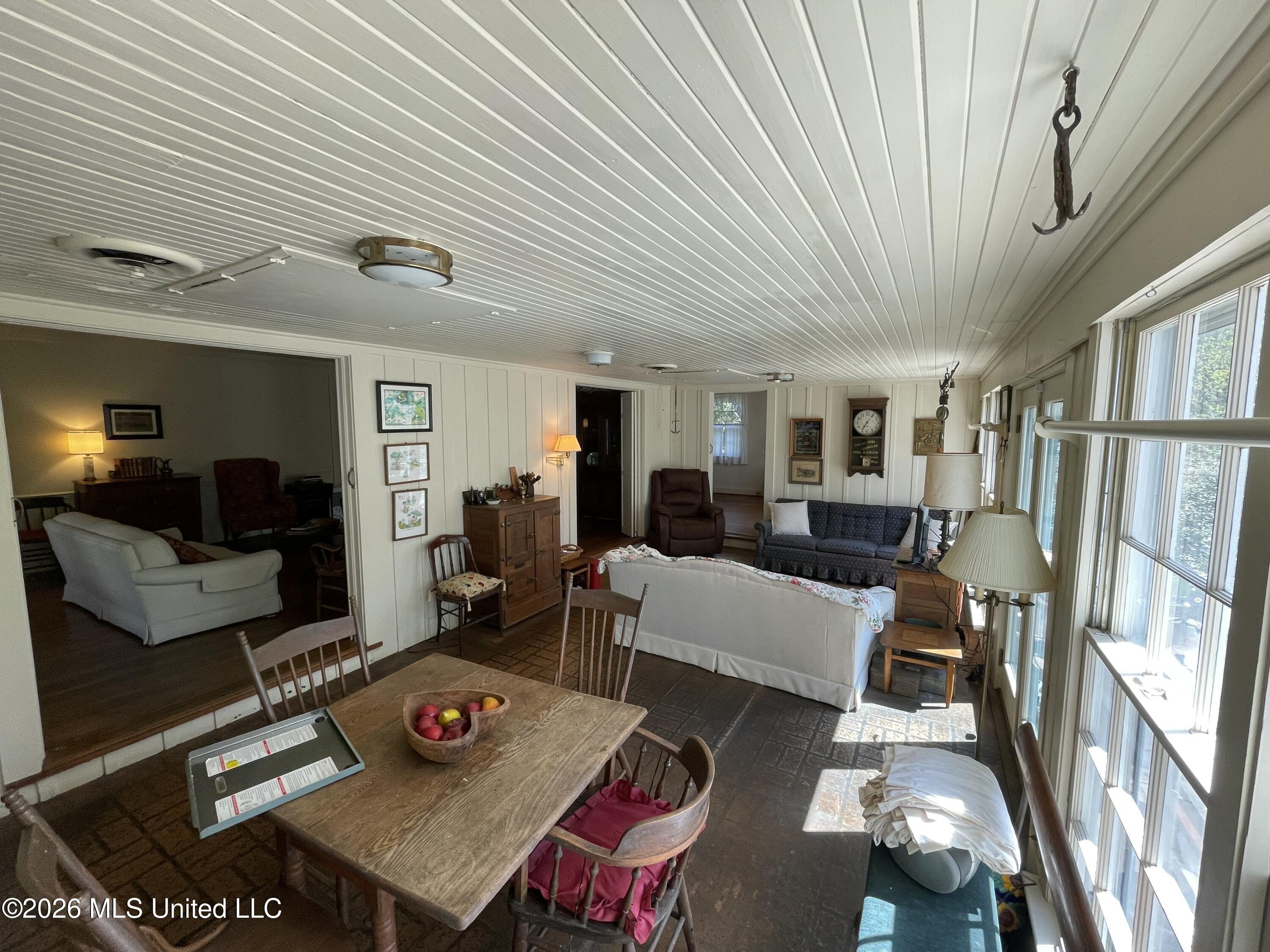 425 Natchez Avenue Property Photo 27