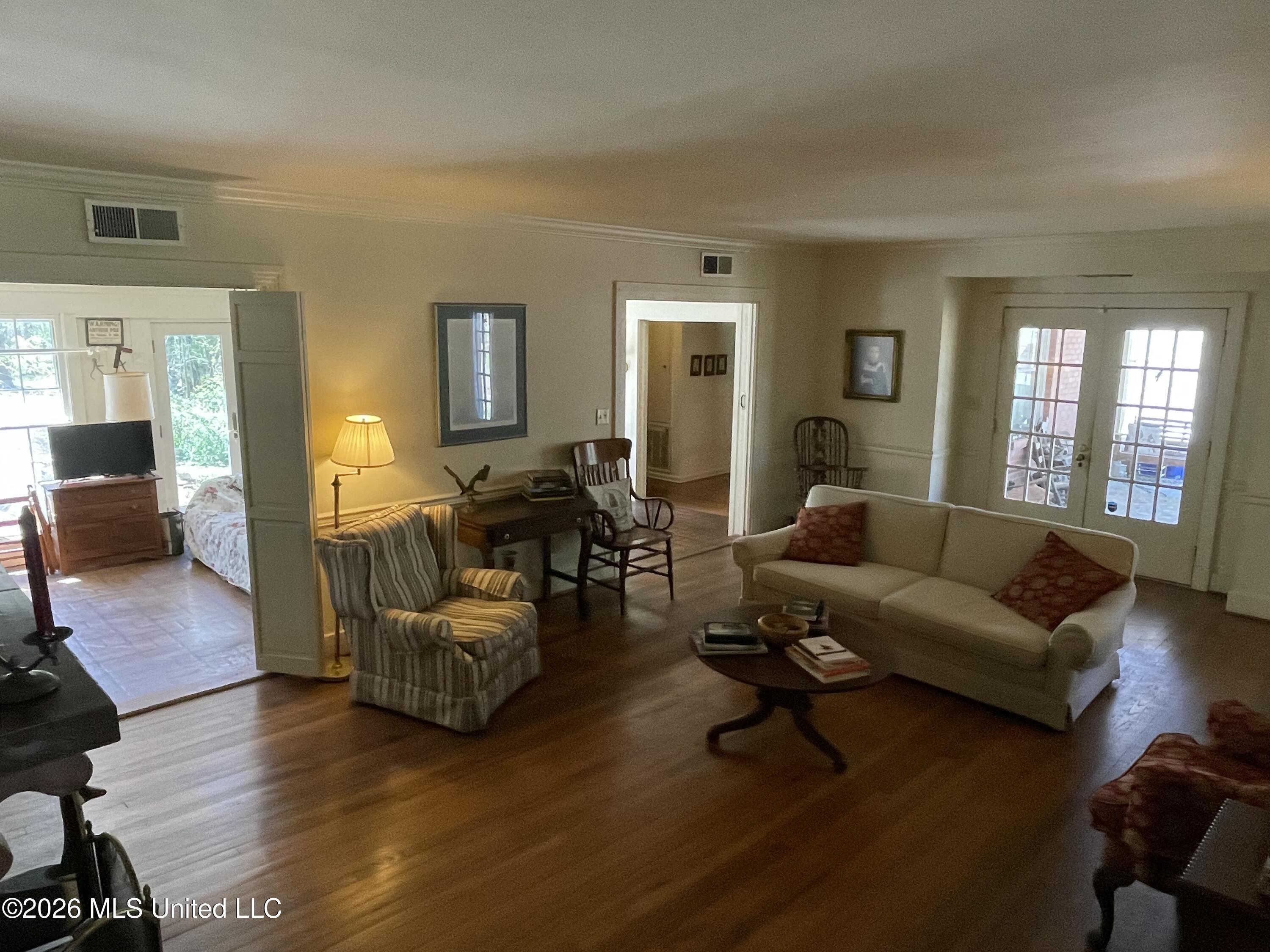 425 Natchez Avenue Property Photo 31