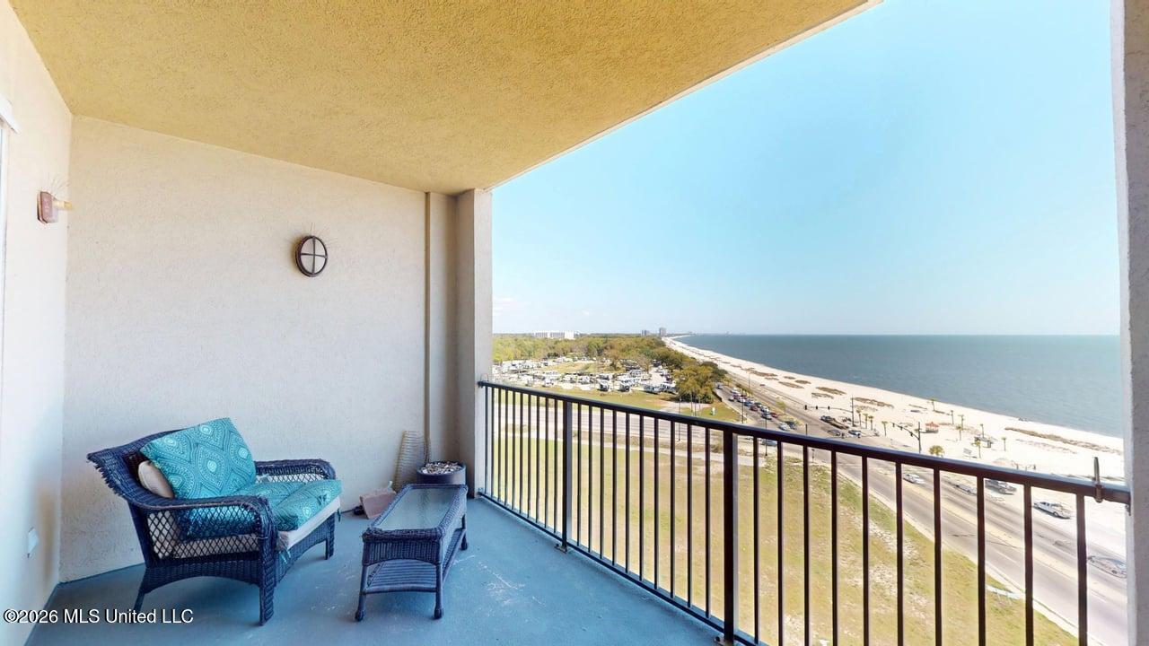 1200 Beach Drive Property Photo 24