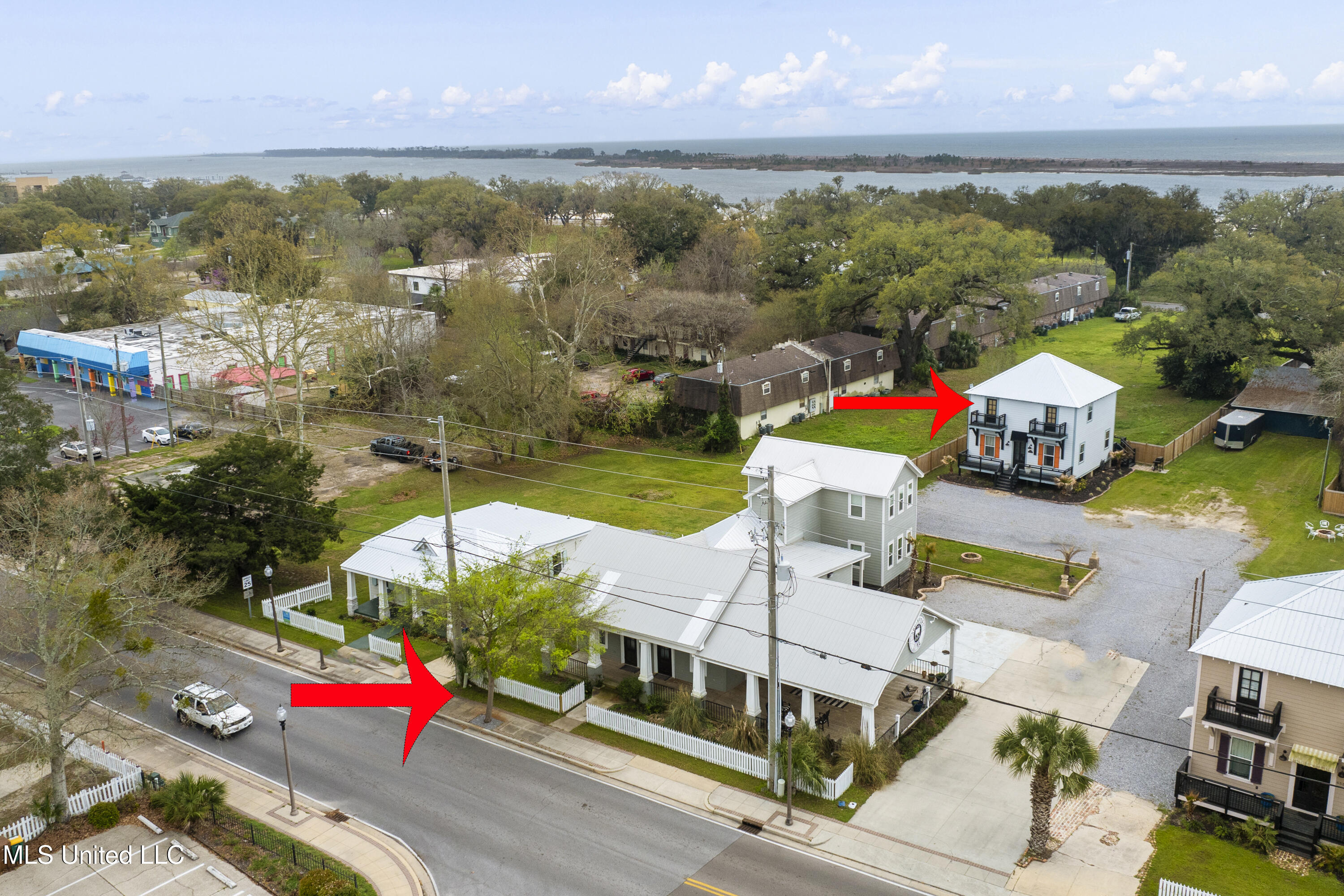 647 Howard Avenue Property Photo 10