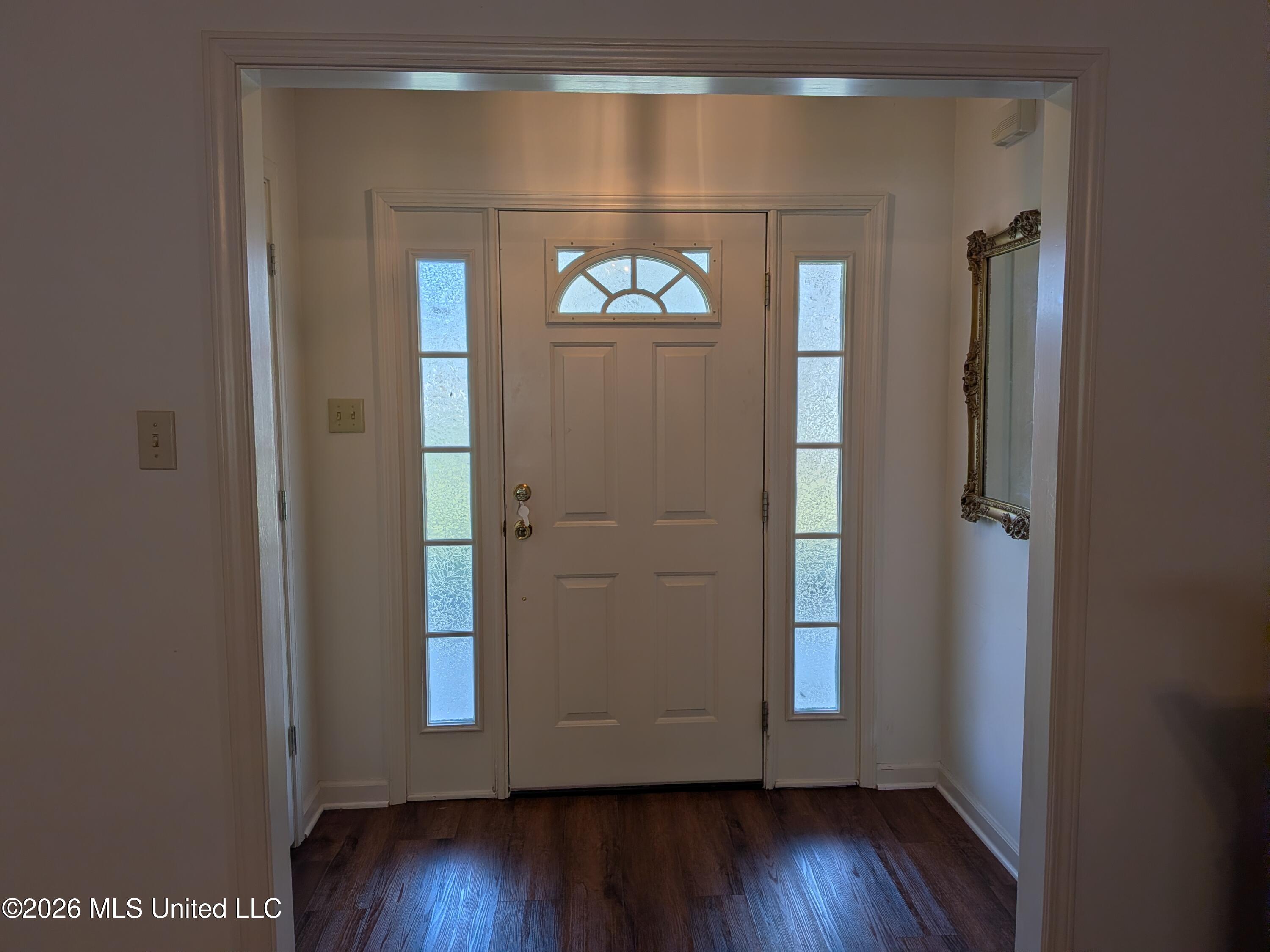6110 Nellwood Drive Property Photo 3