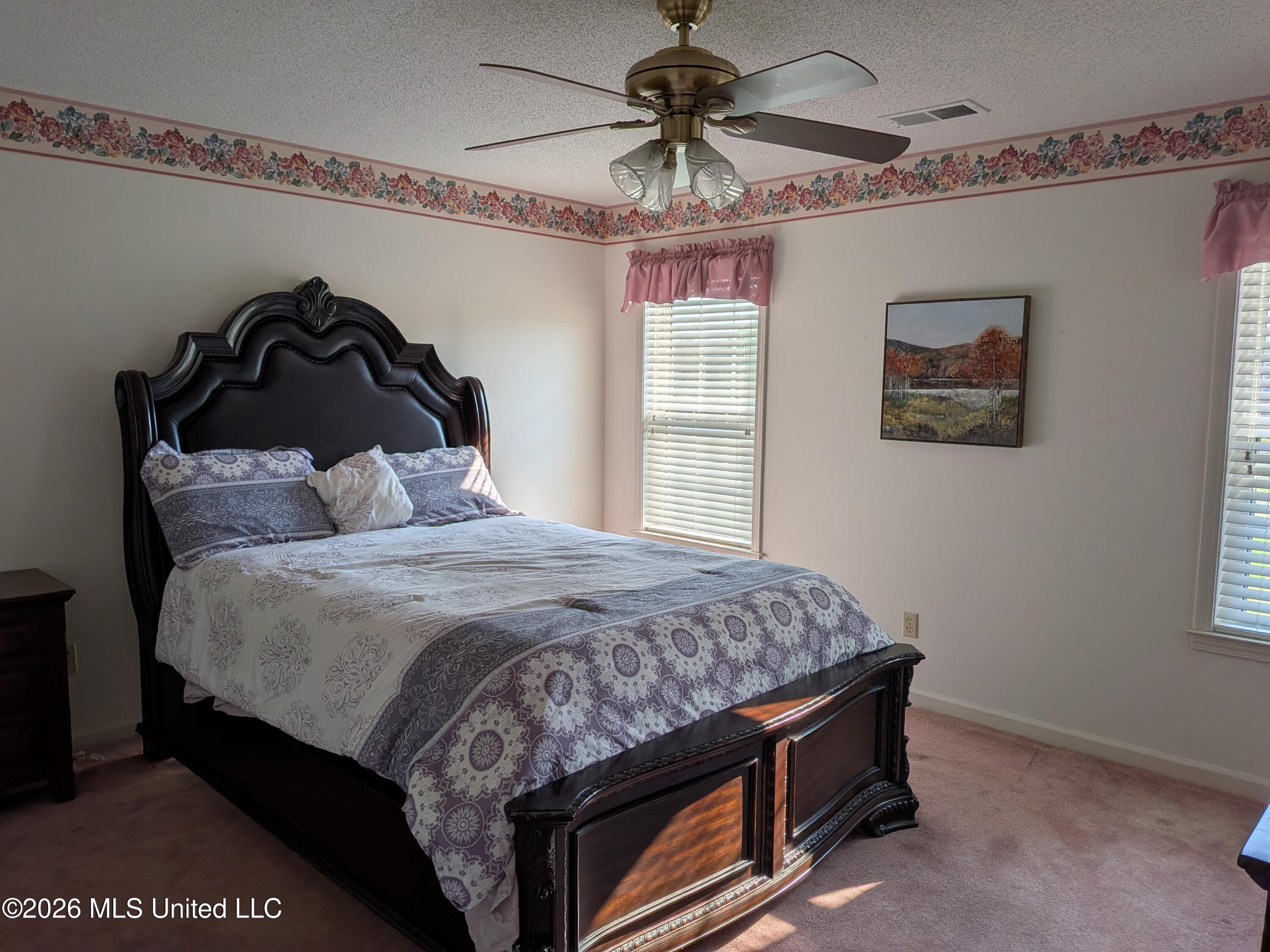 6110 Nellwood Drive Property Photo 6