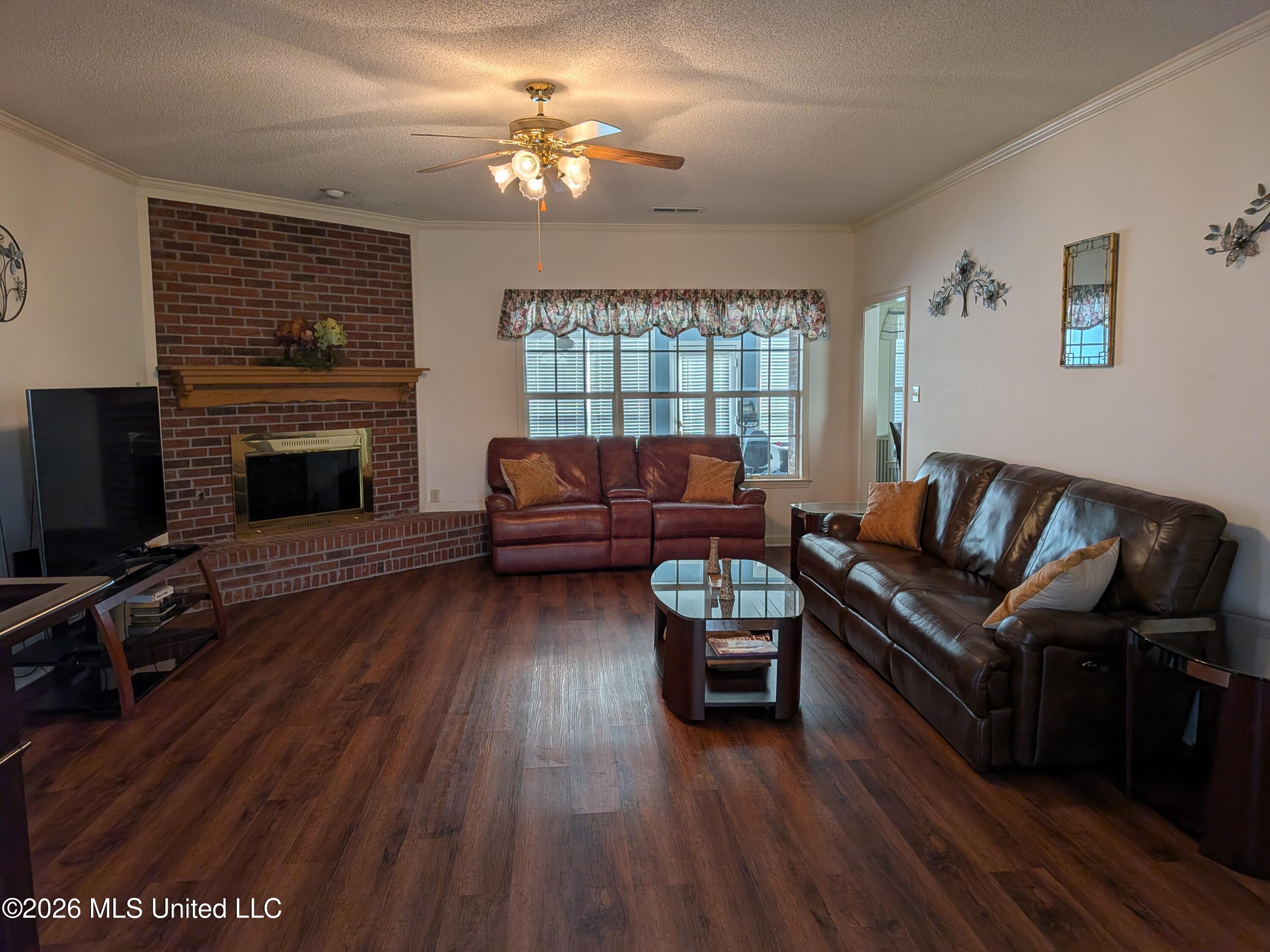 6110 Nellwood Drive Property Photo 9
