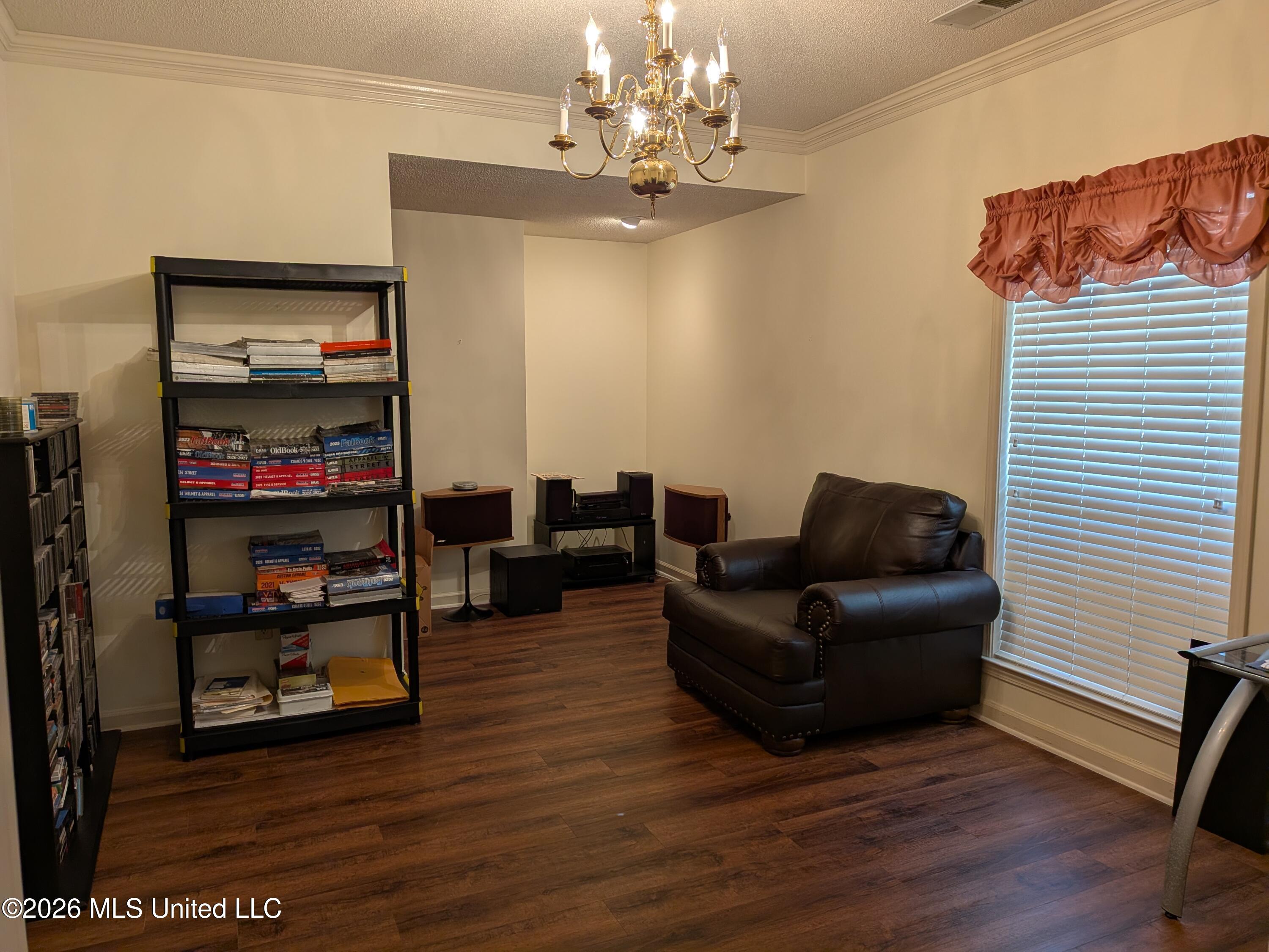 6110 Nellwood Drive Property Photo 11