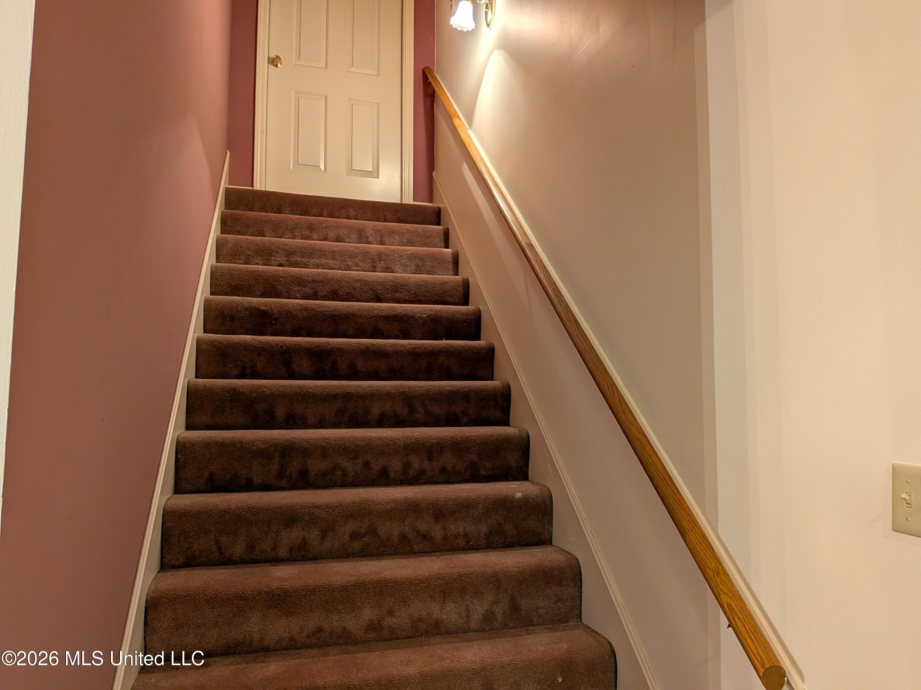 6110 Nellwood Drive Property Photo 12