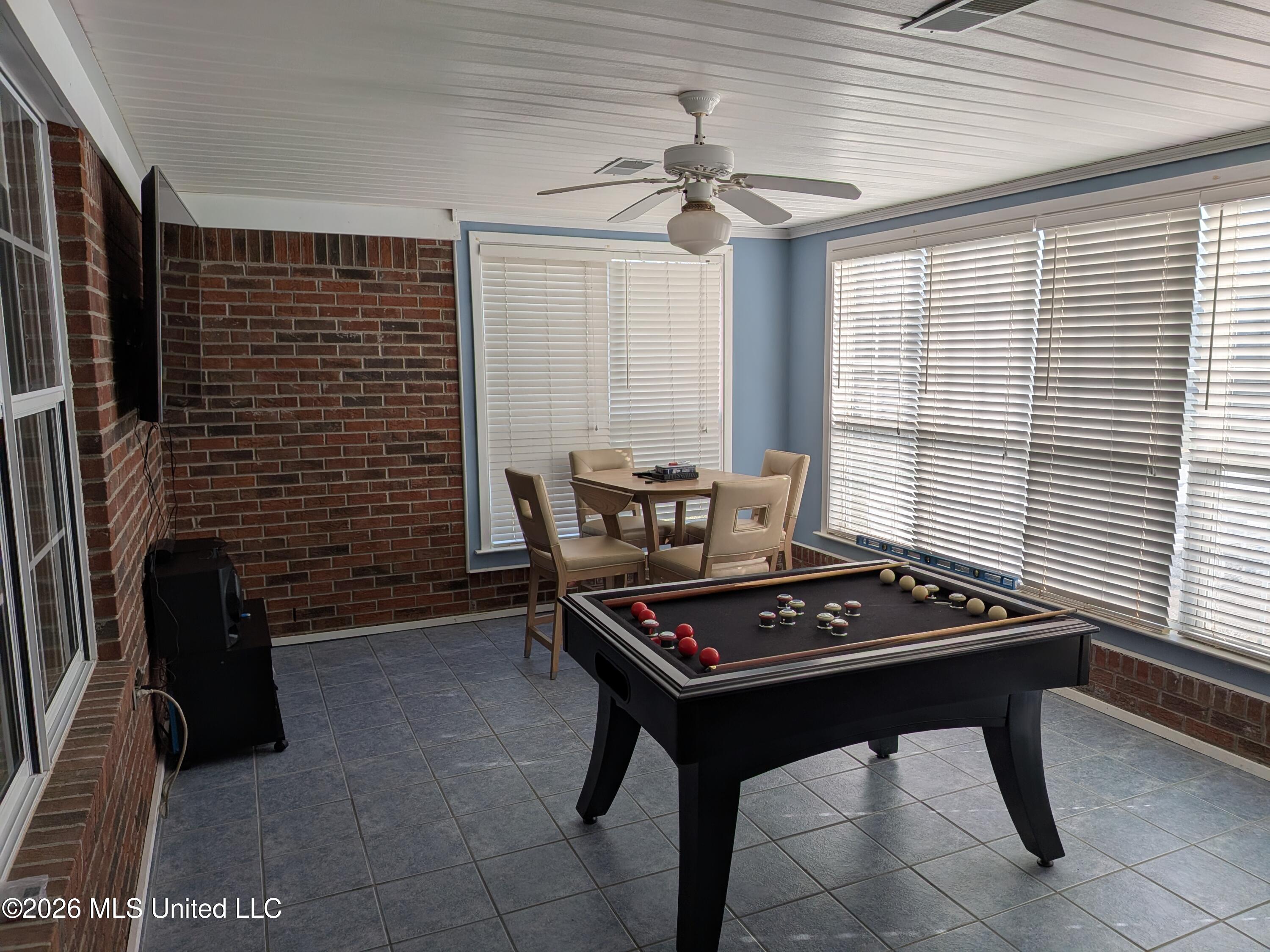 6110 Nellwood Drive Property Photo 17