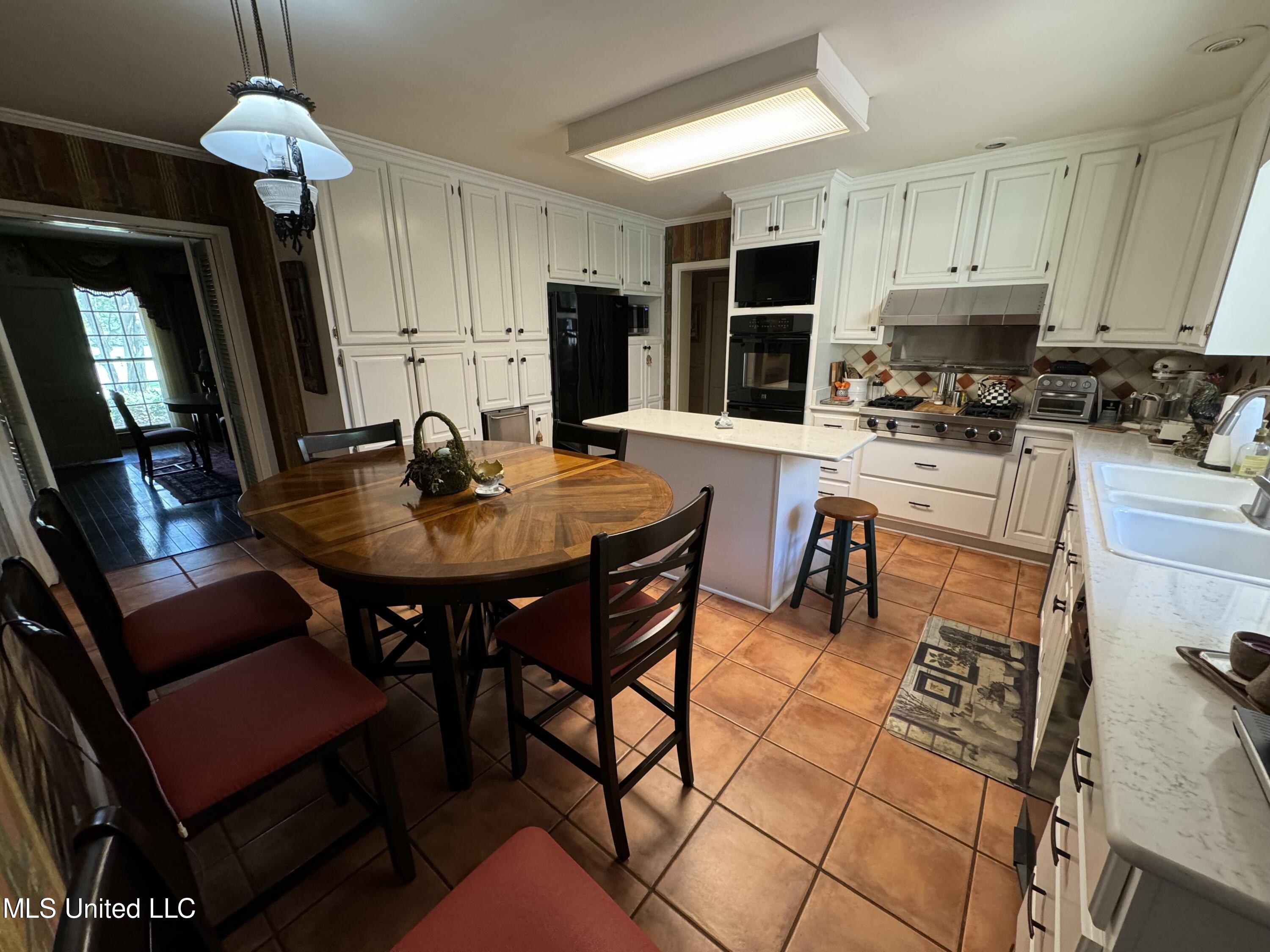 120 Ridgecrest Lane Property Photo 4