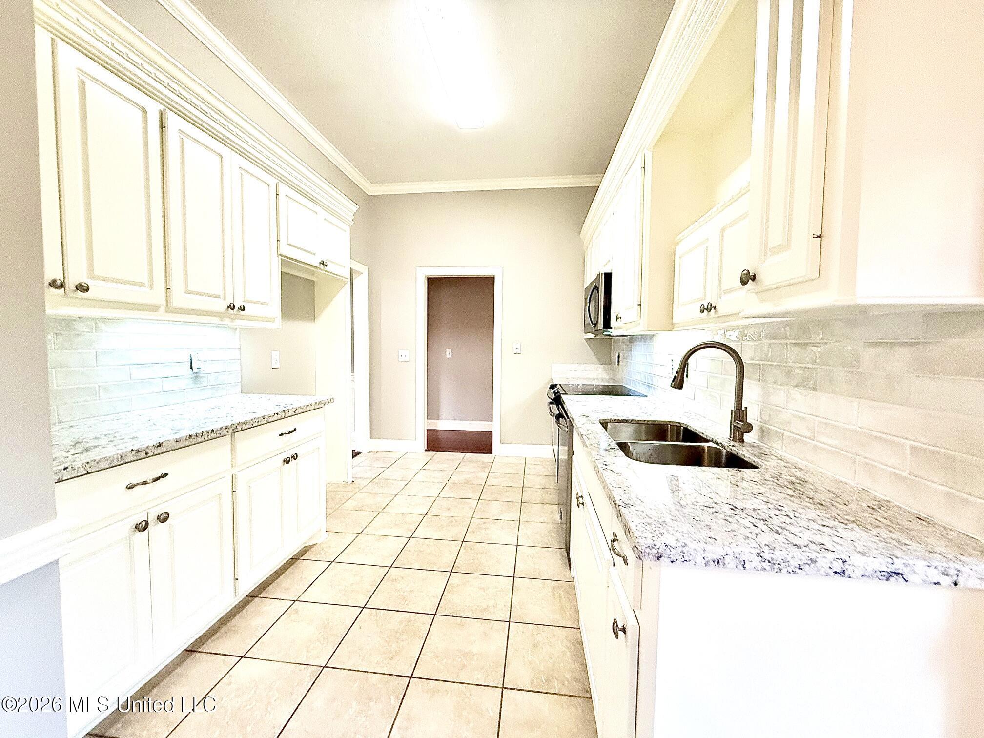 431 Wildberry Circle Property Photo 4