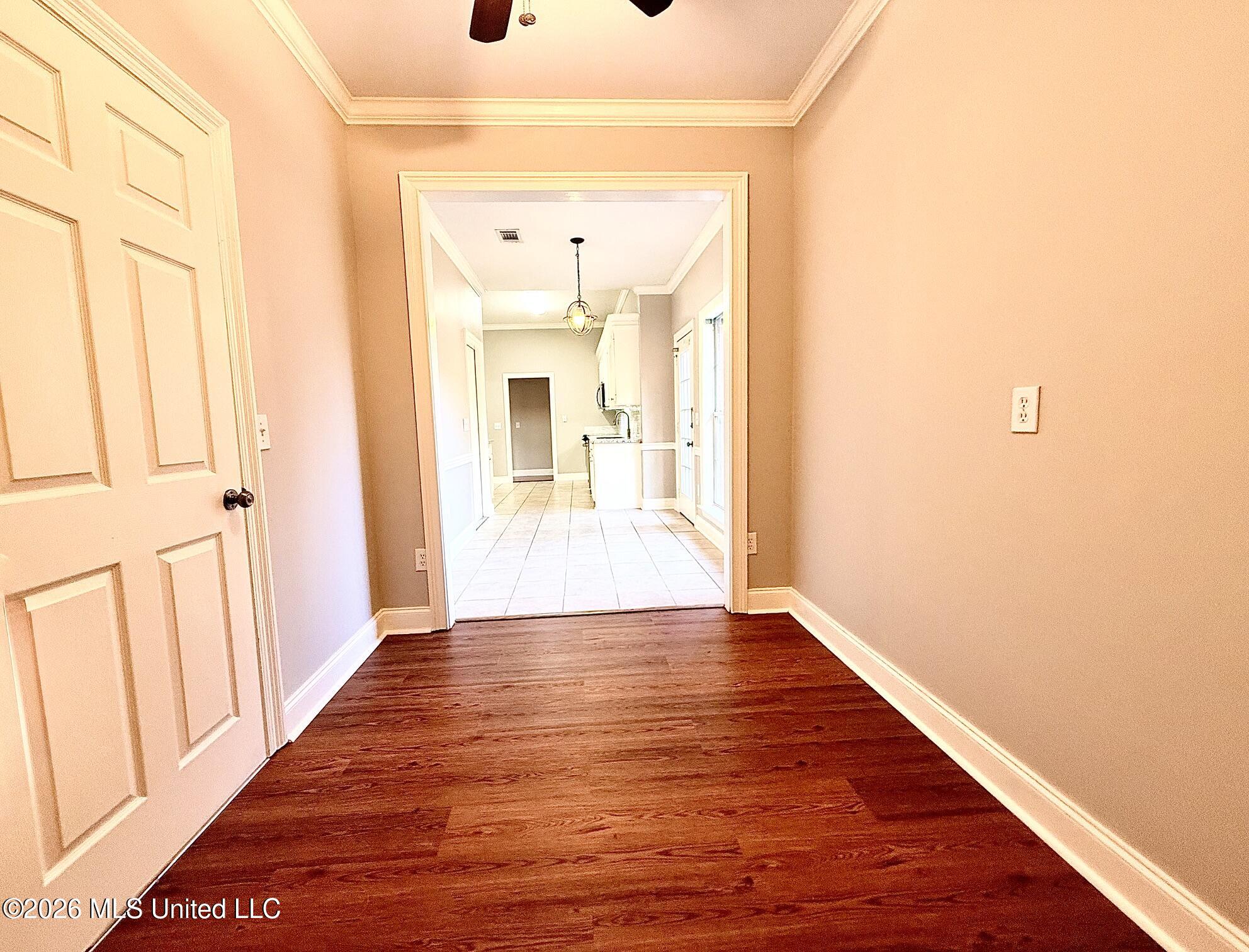 431 Wildberry Circle Property Photo 8
