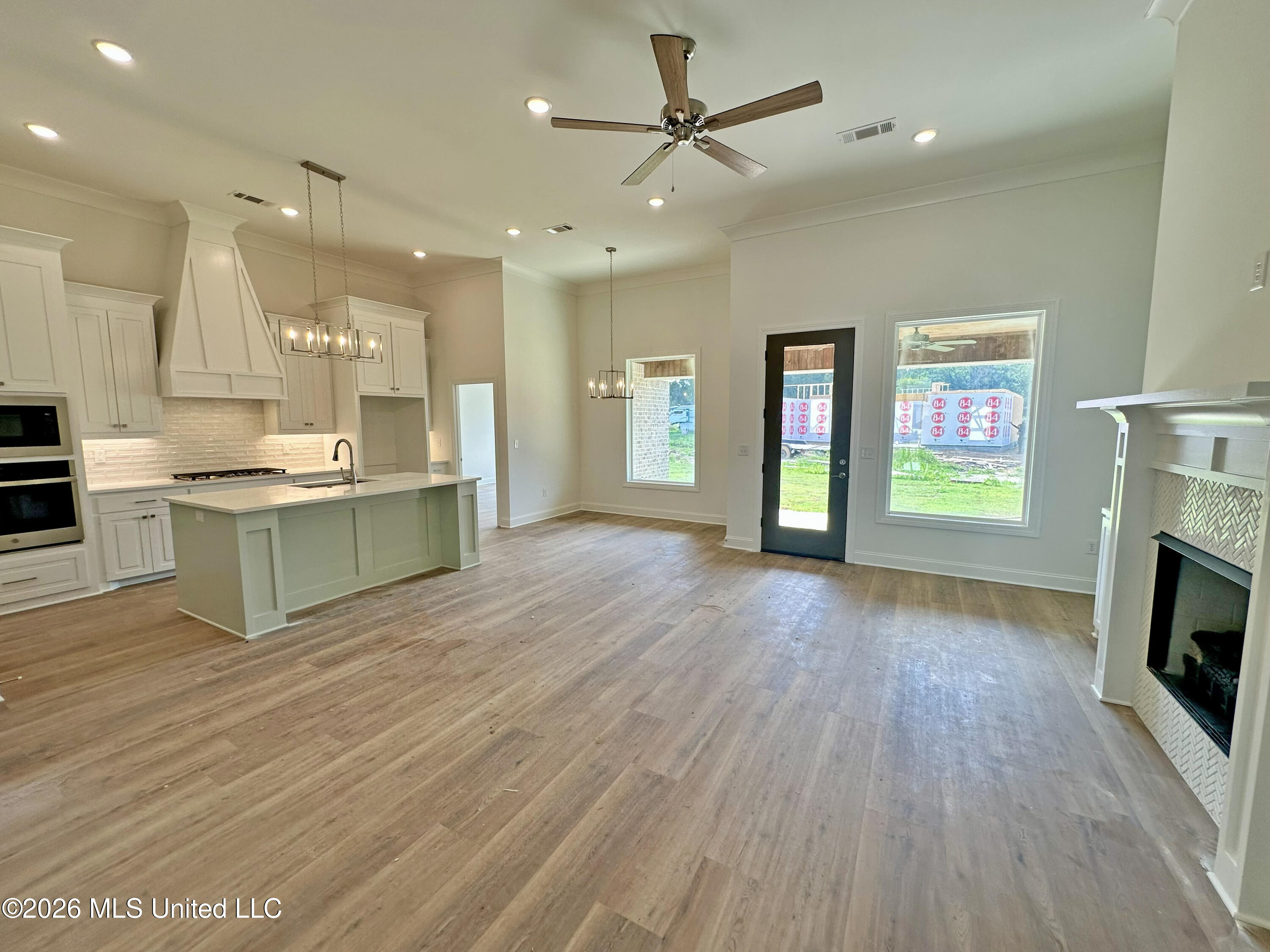 302 Tremont Drive Property Photo 2