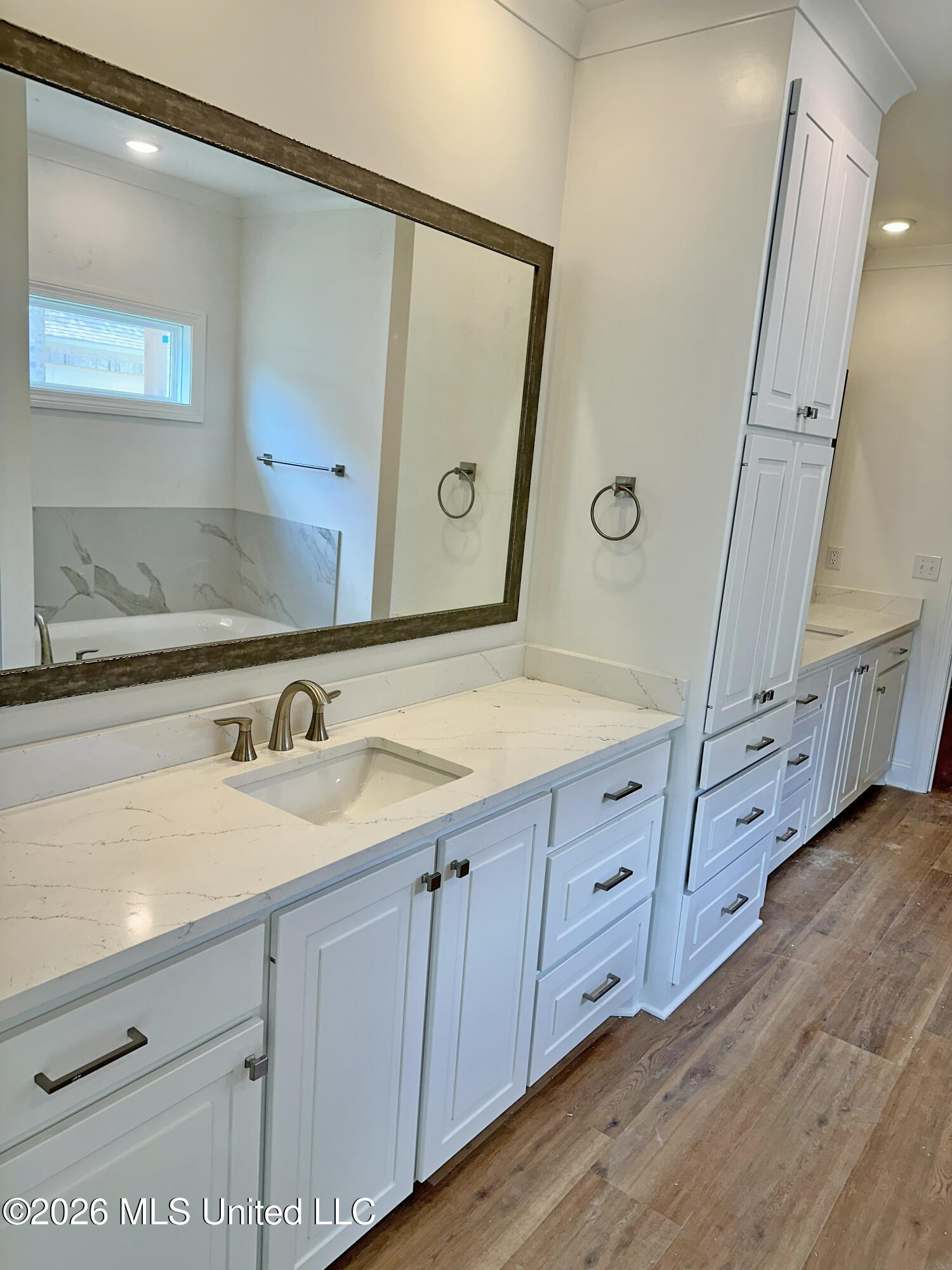 302 Tremont Drive Property Photo 5