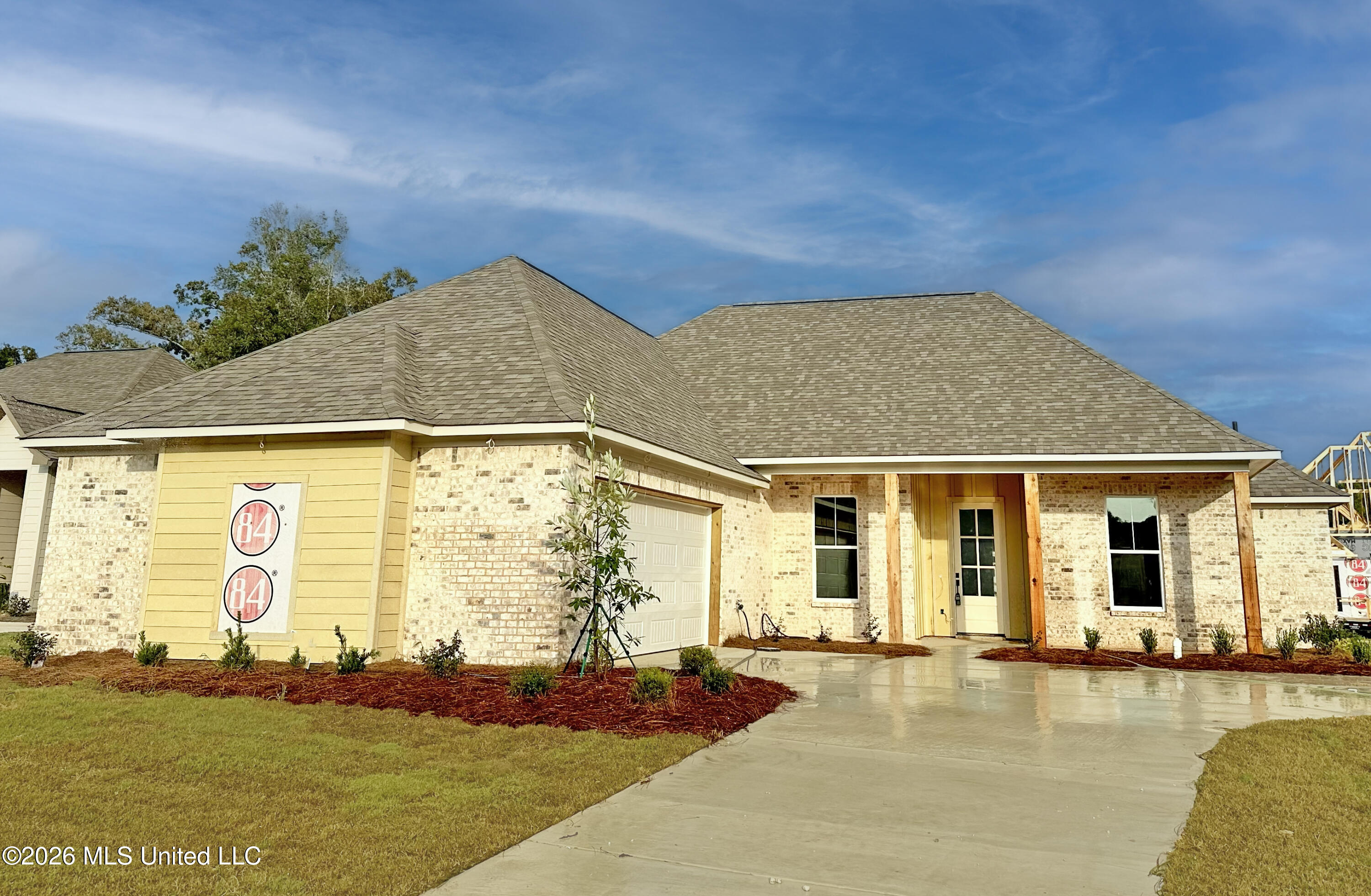 304 Tremont Drive Property Photo 1