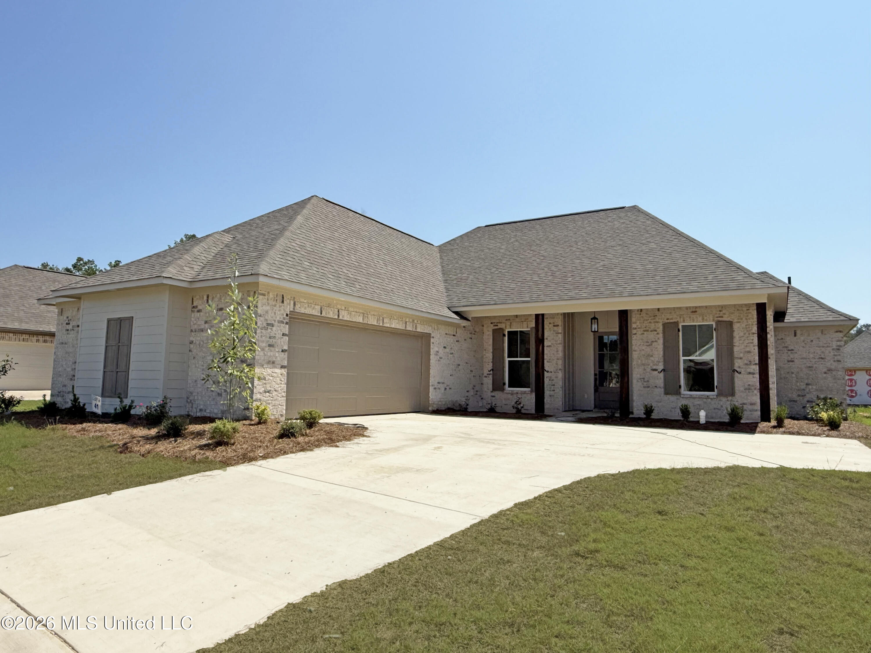 304 Tremont Drive Property Photo 2