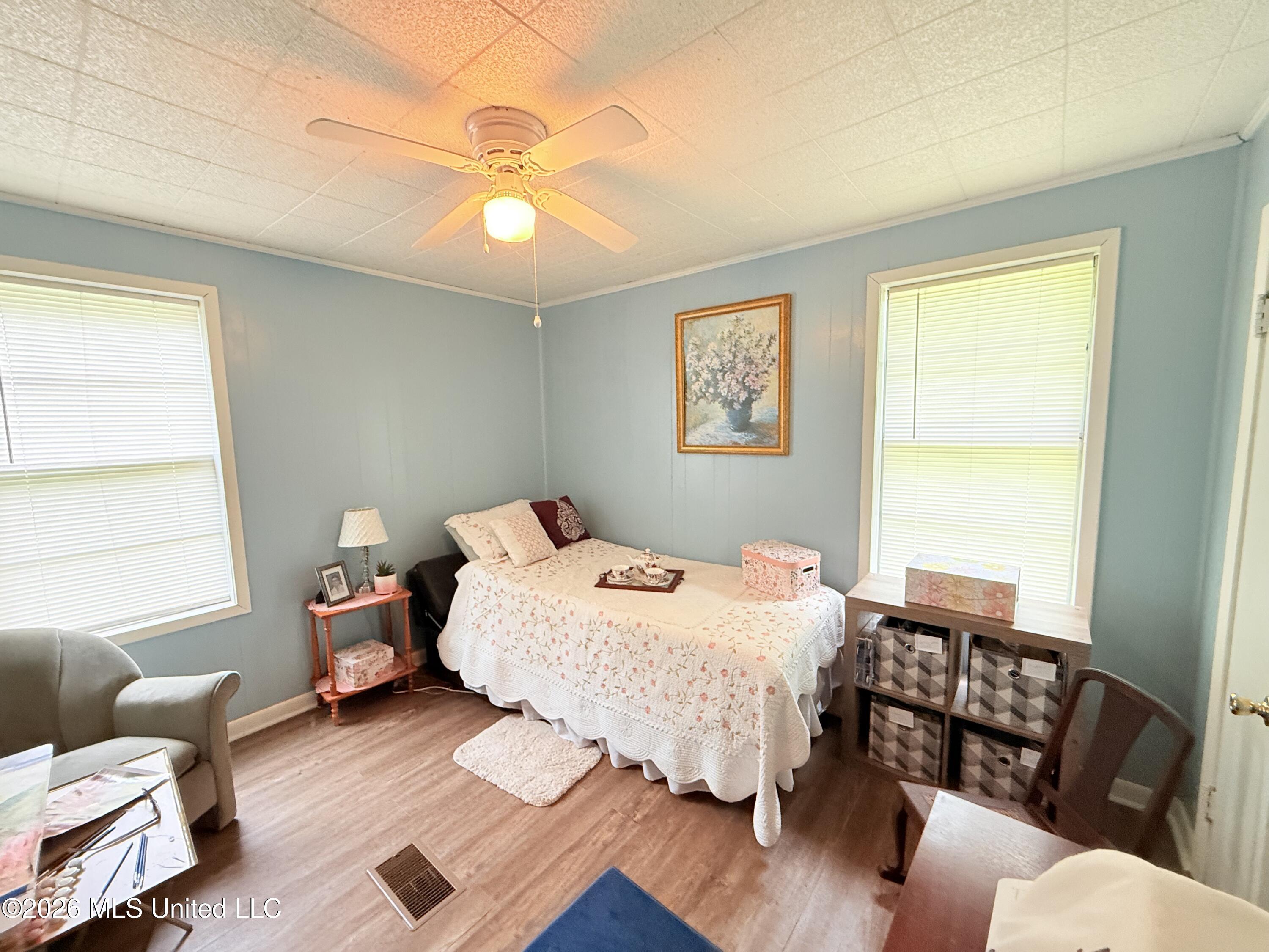2221 Long Street Property Photo 5