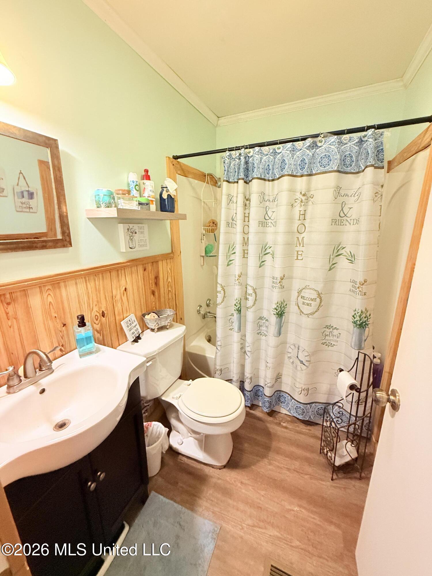 2221 Long Street Property Photo 6
