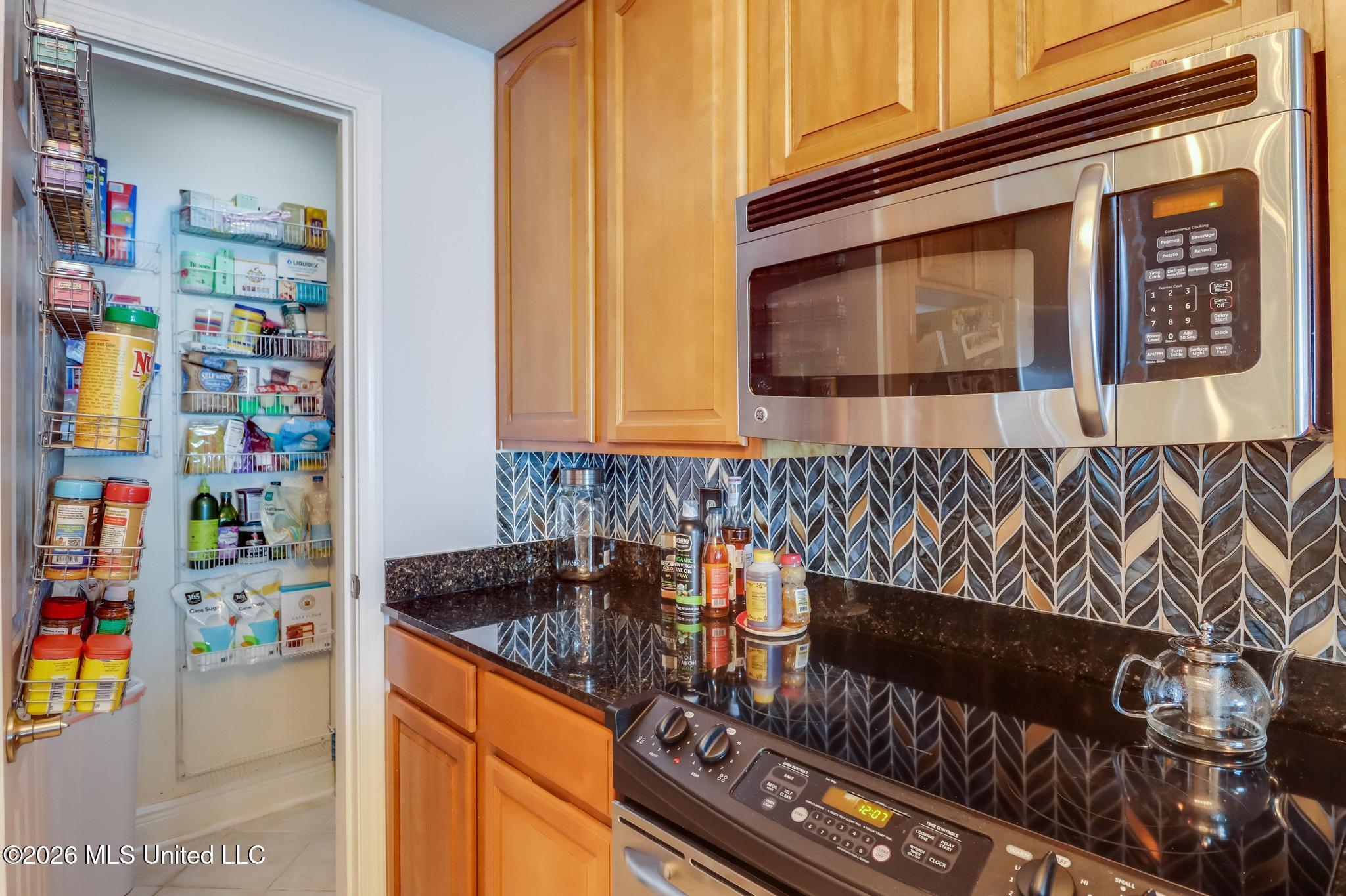 2668 Beach Boulevard Property Photo 7