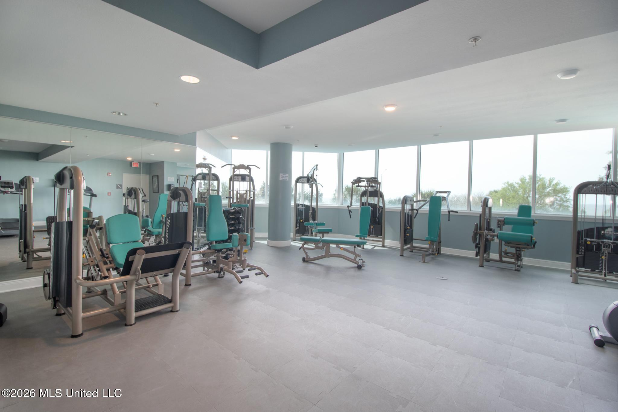 2668 Beach Boulevard Property Photo 26