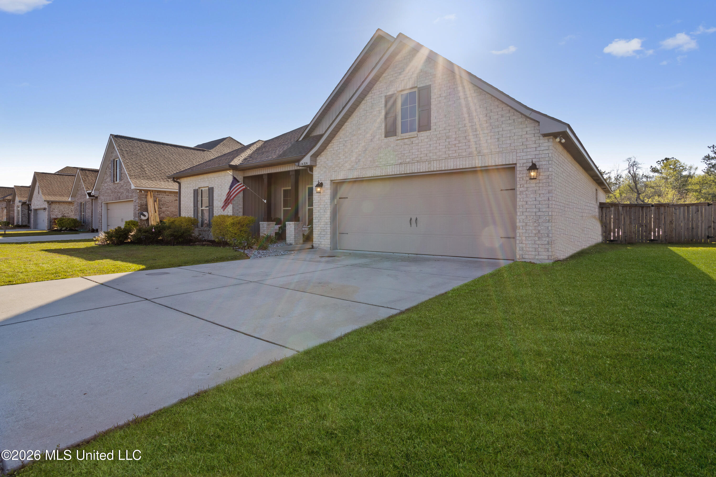 14391 Viola Way Property Photo 5