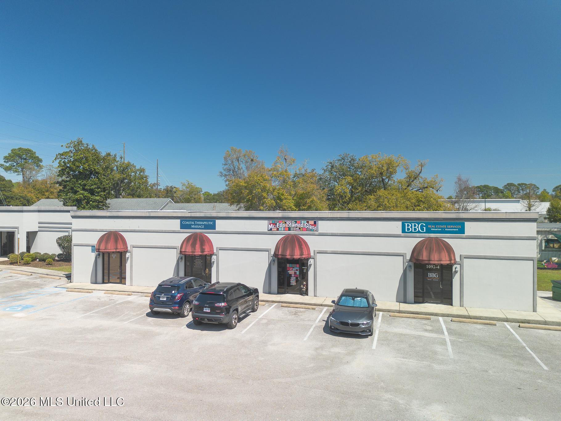 1092 Acadian Drive Property Photo 1