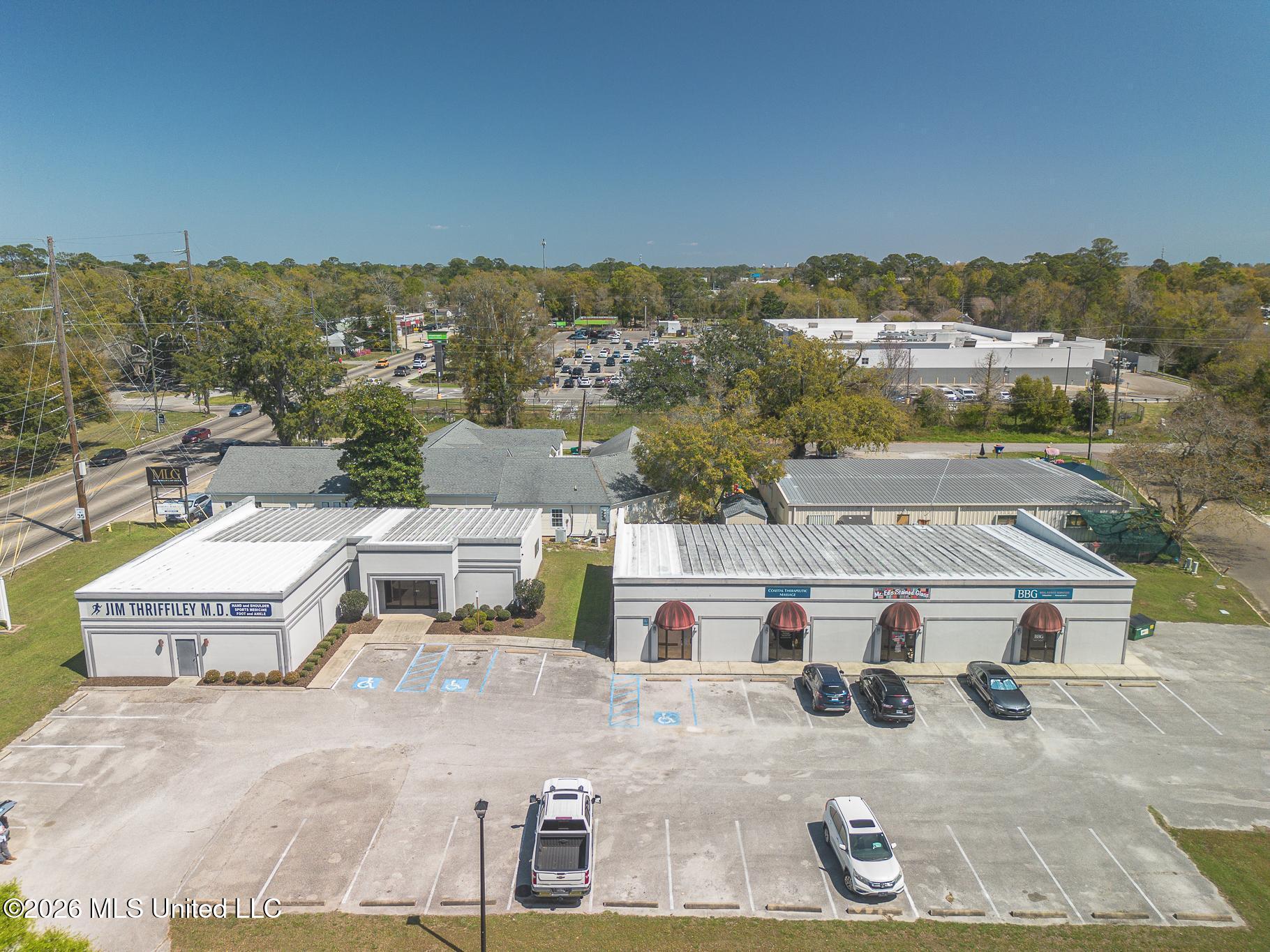 1639 E Pass Road Property Photo 4