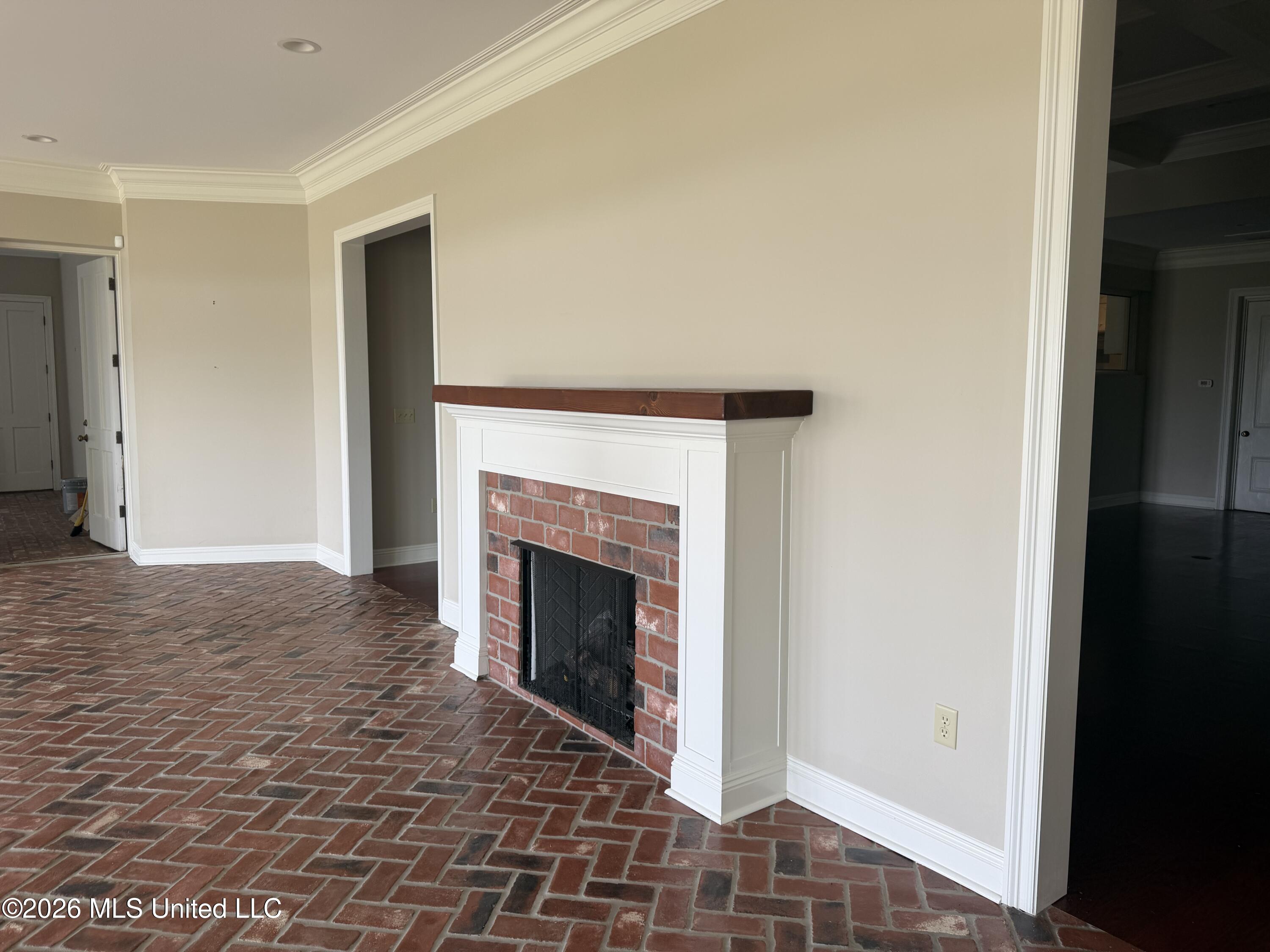 693 569 Highway Property Photo 9