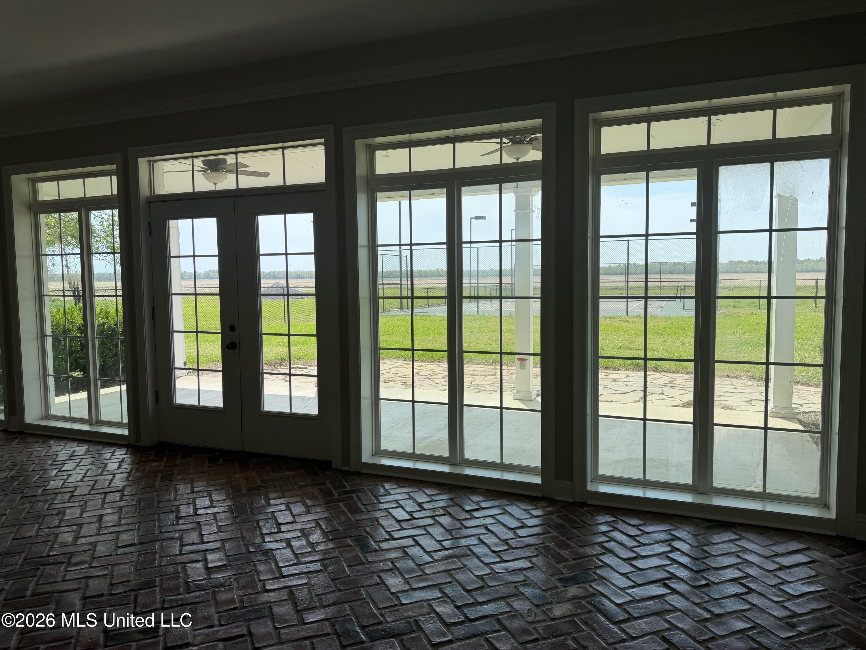 693 569 Highway Property Photo 13