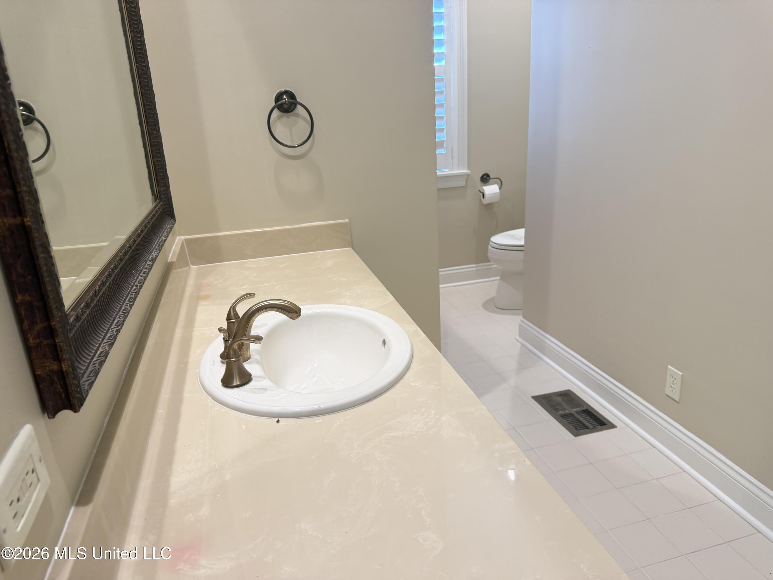 693 569 Highway Property Photo 14