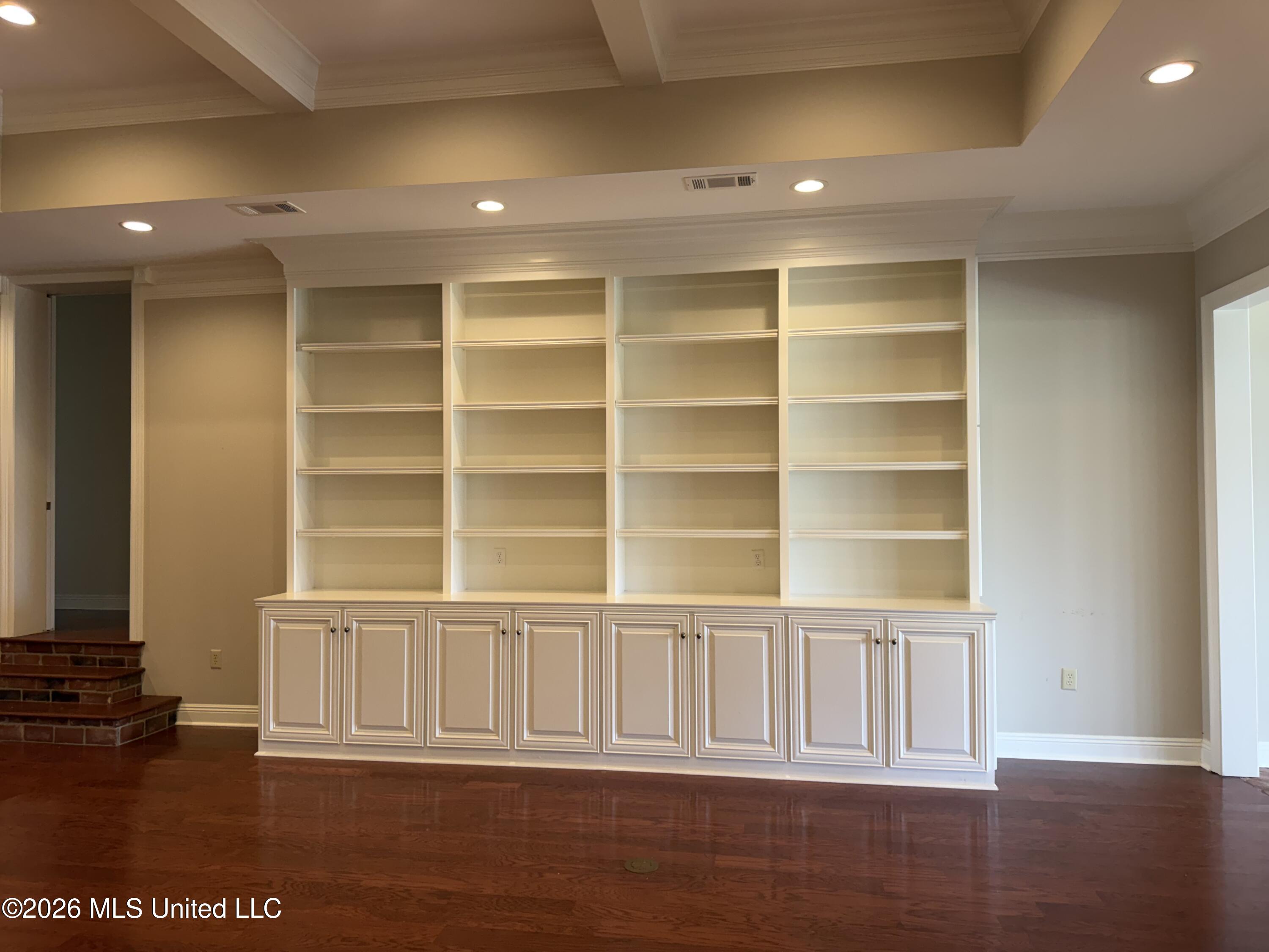 693 569 Highway Property Photo 16