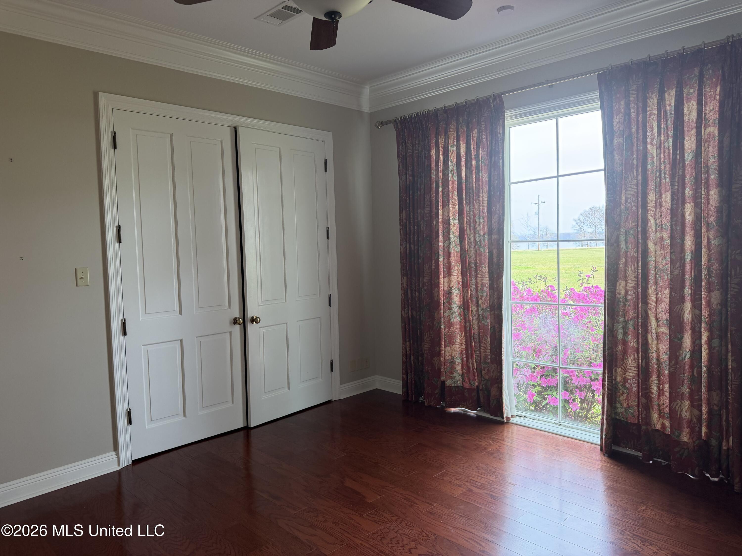 693 569 Highway Property Photo 23