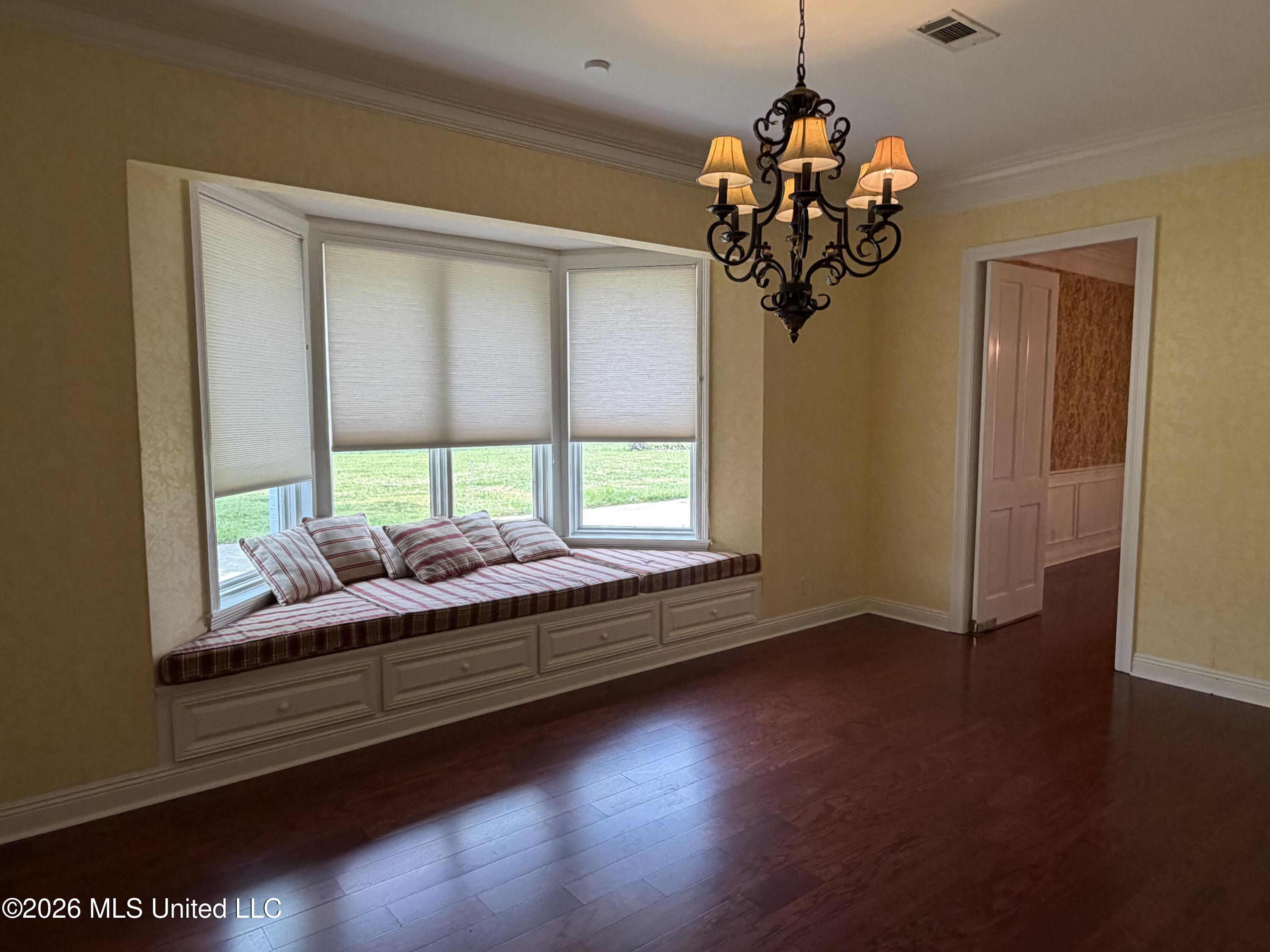 693 569 Highway Property Photo 34
