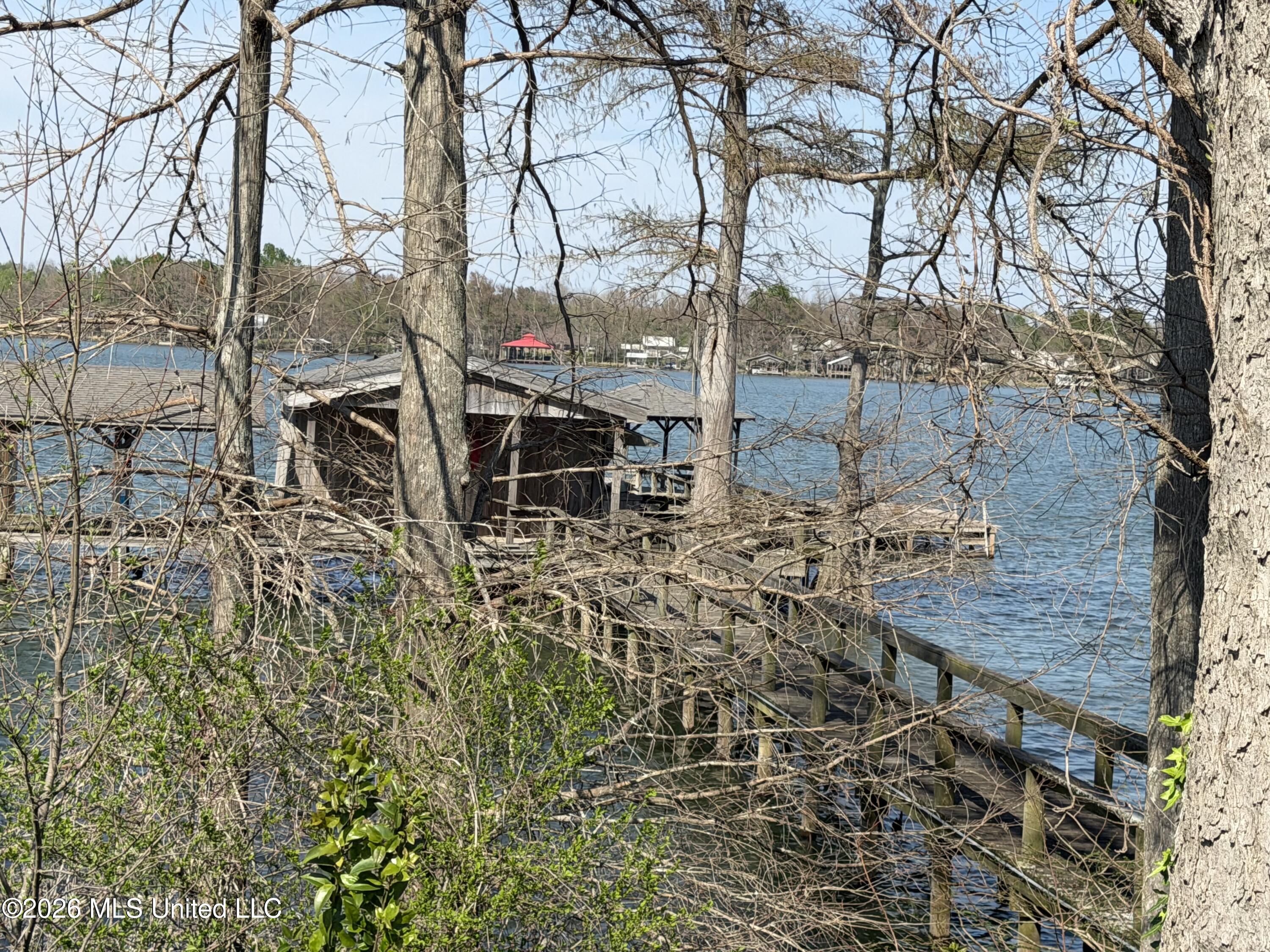 693 569 Highway Property Photo 36
