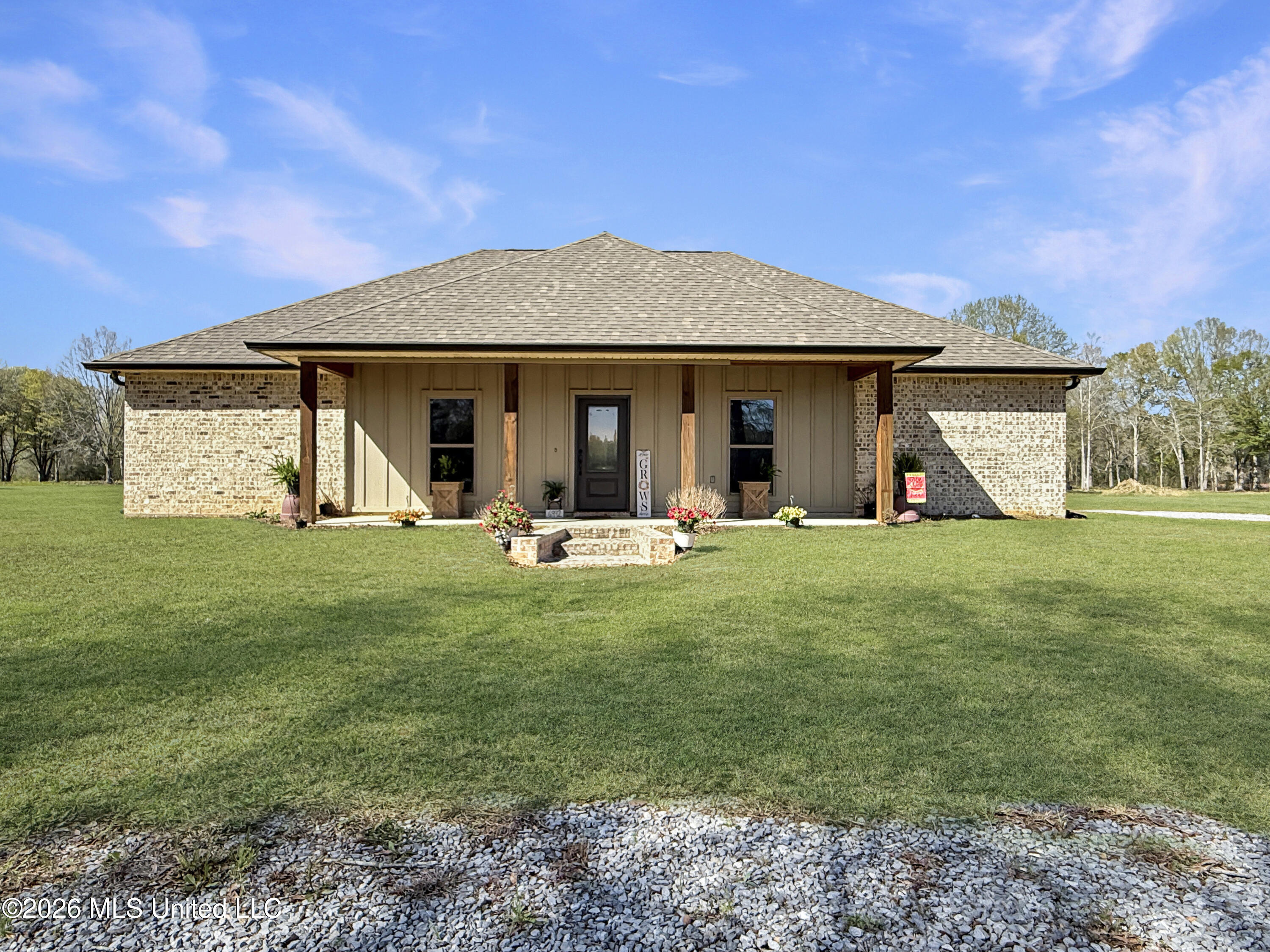 6992 N Highway 43 Property Photo 1