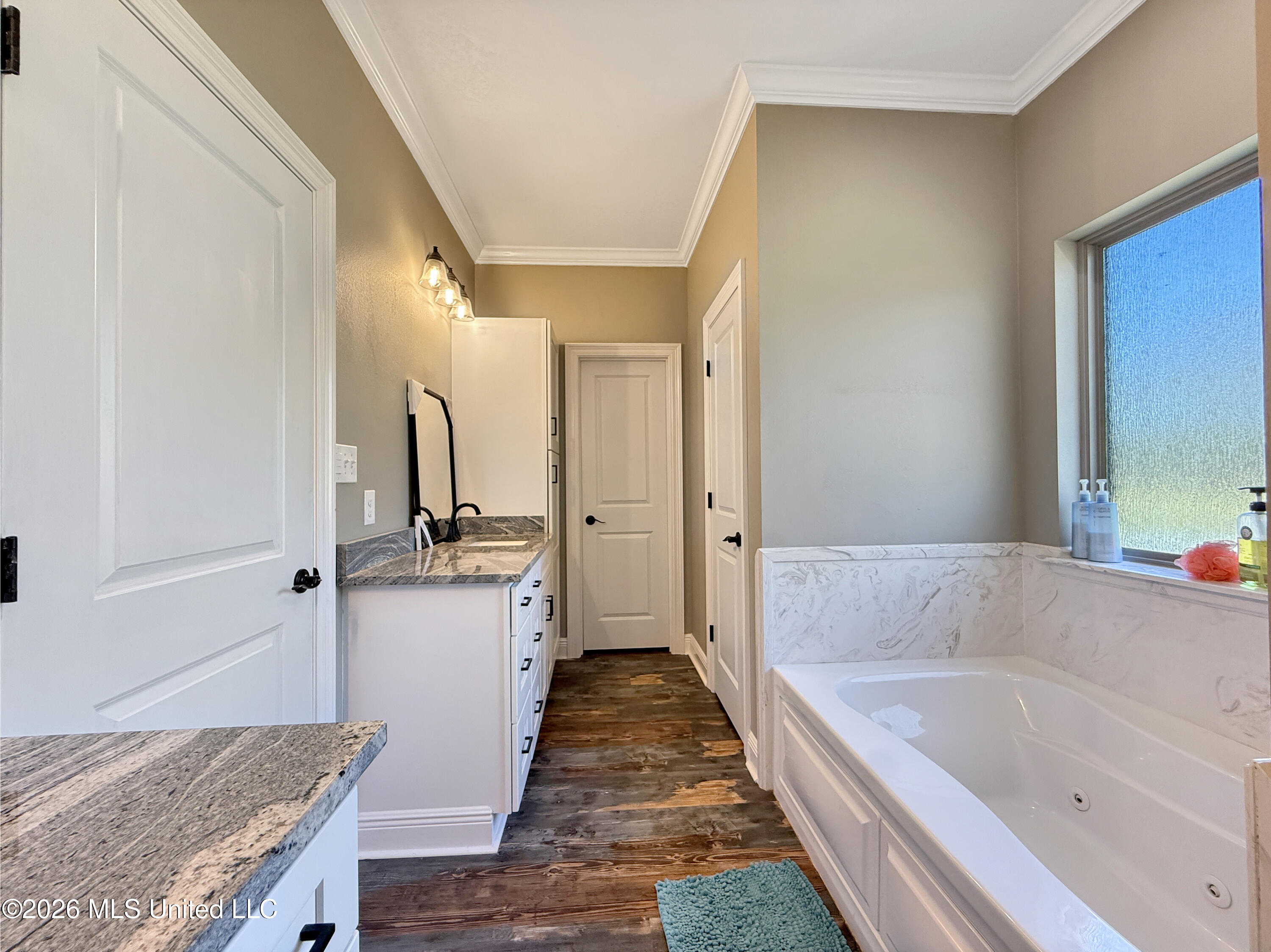 6992 N Highway 43 Property Photo 11
