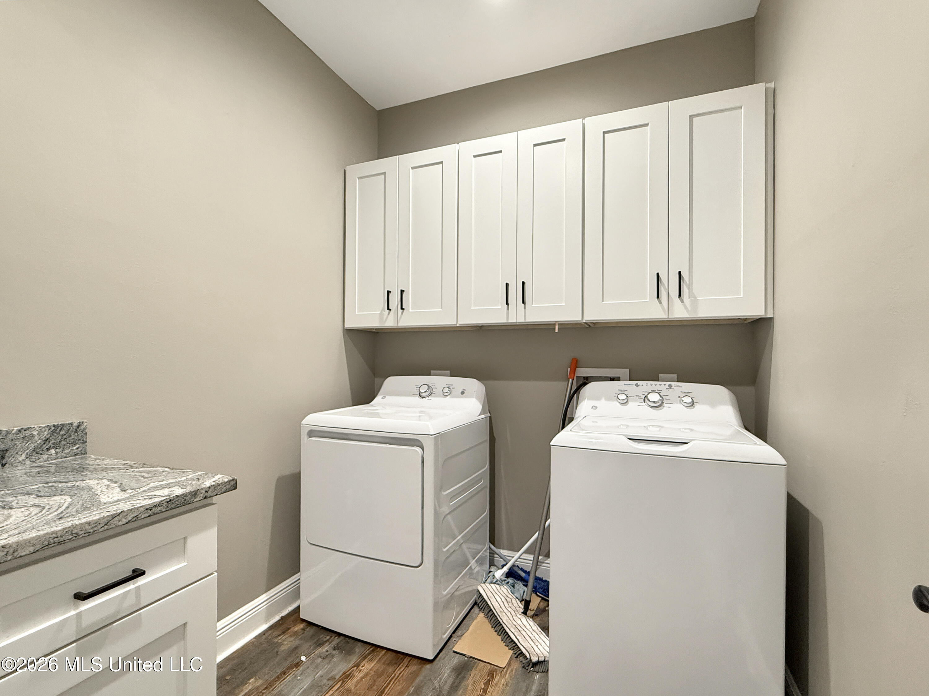 6992 N Highway 43 Property Photo 15