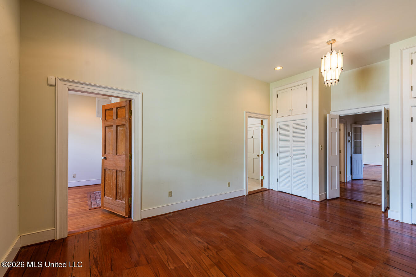 606 State Street Property Photo 24