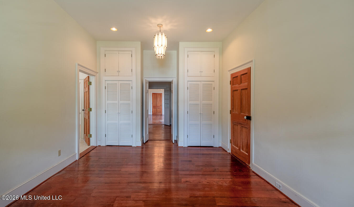 606 State Street Property Photo 25