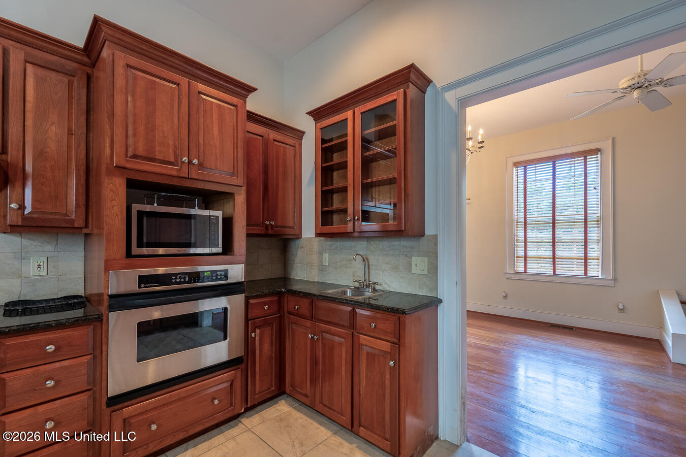 606 State Street Property Photo 40