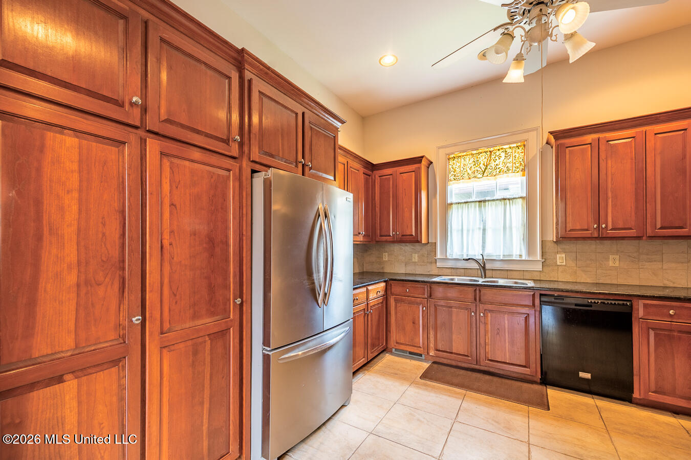 606 State Street Property Photo 42