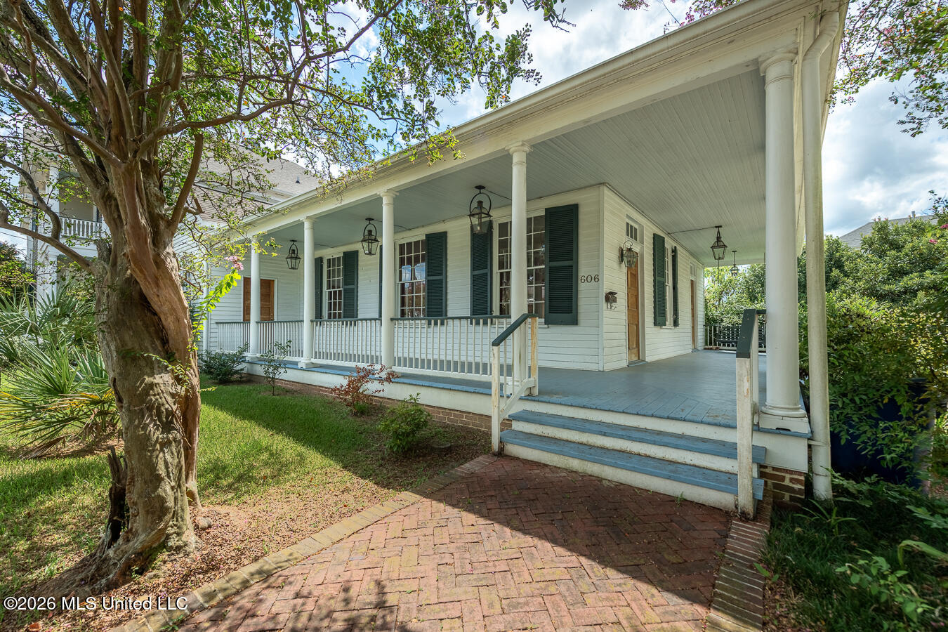 606 State Street Property Photo 43